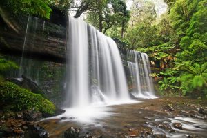 1920px-Russell_Falls_2-300x200.jpg