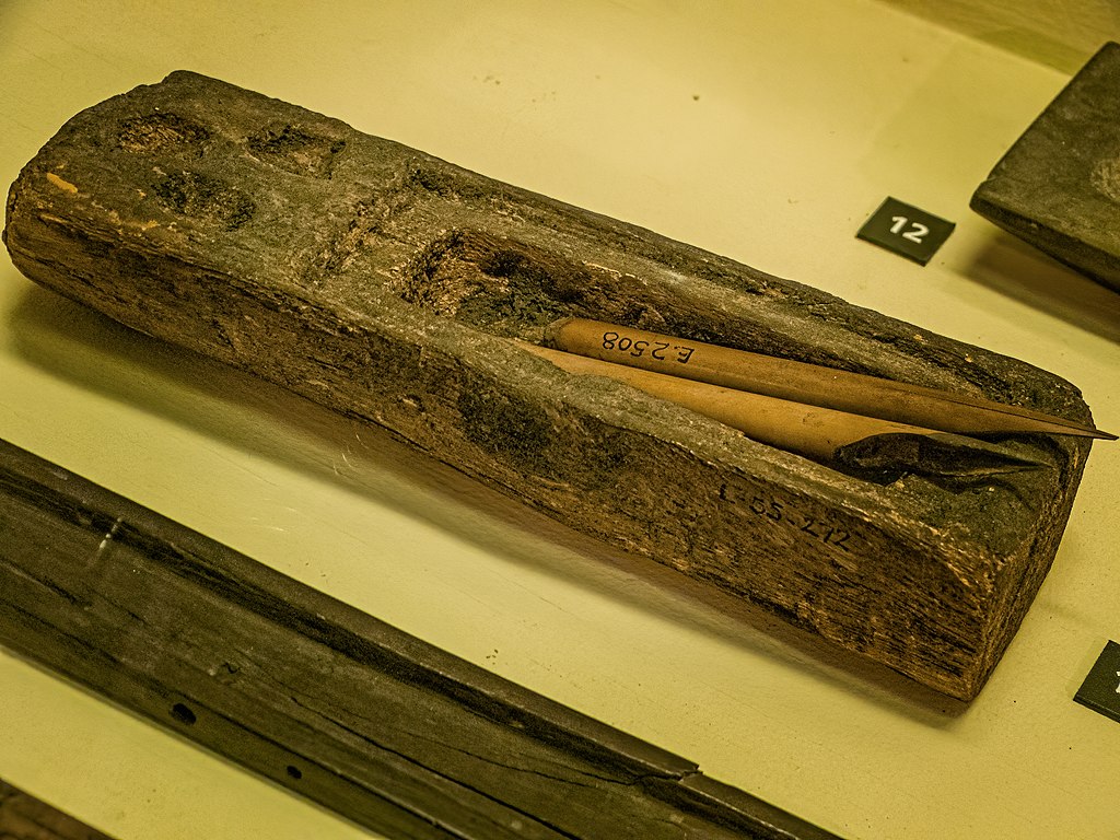 1024Px-Egyptian Scribe's Palette With Two Reed Pens Penn Museum