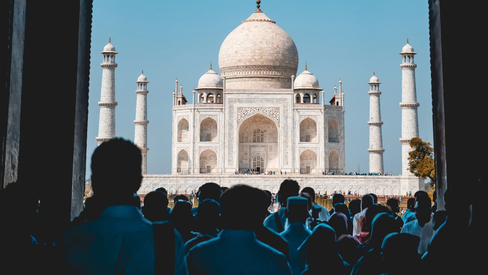 people going towards Taj Mahal, India during day