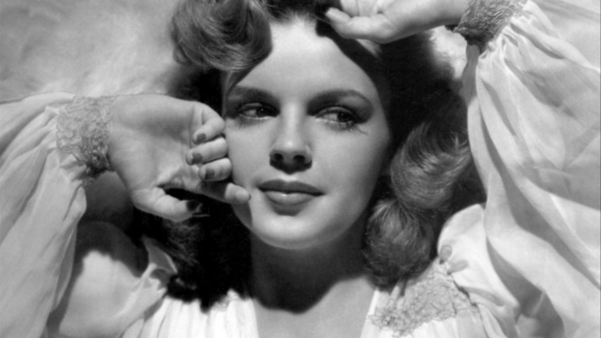 File:Judy Garland in Presenting Lily Mars.jpg