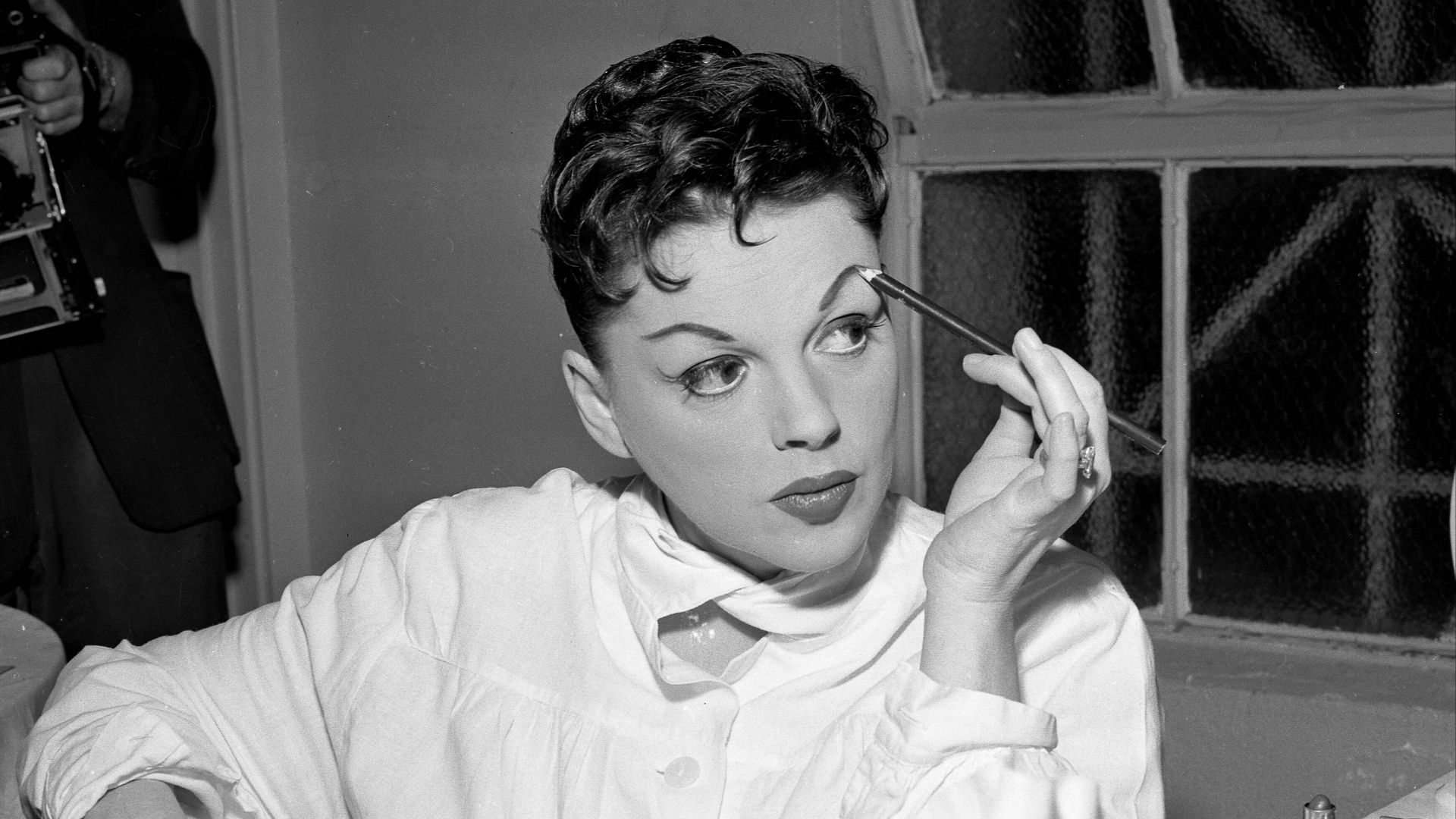 File:Judy Garland at Greek Theater.jpg