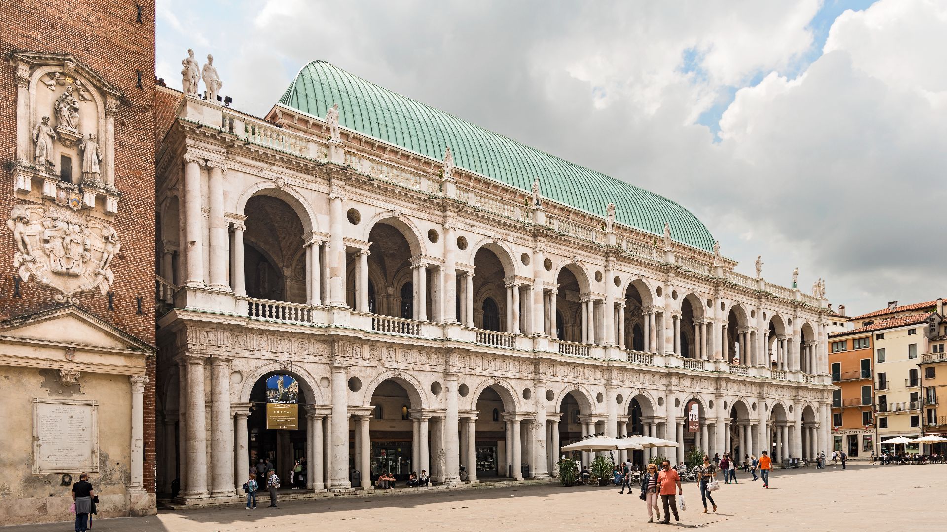 File:Basilica Palladiana (Vicenza) - facade on Piazza dei signori.jpg
