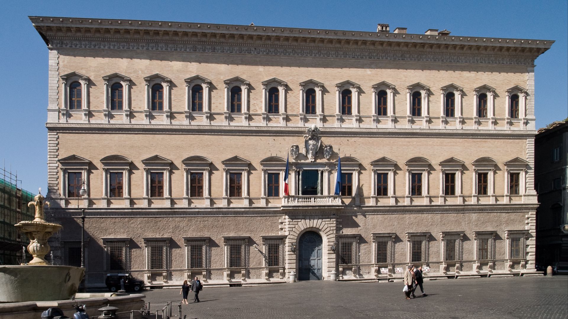 File:Palais Farnese.jpg