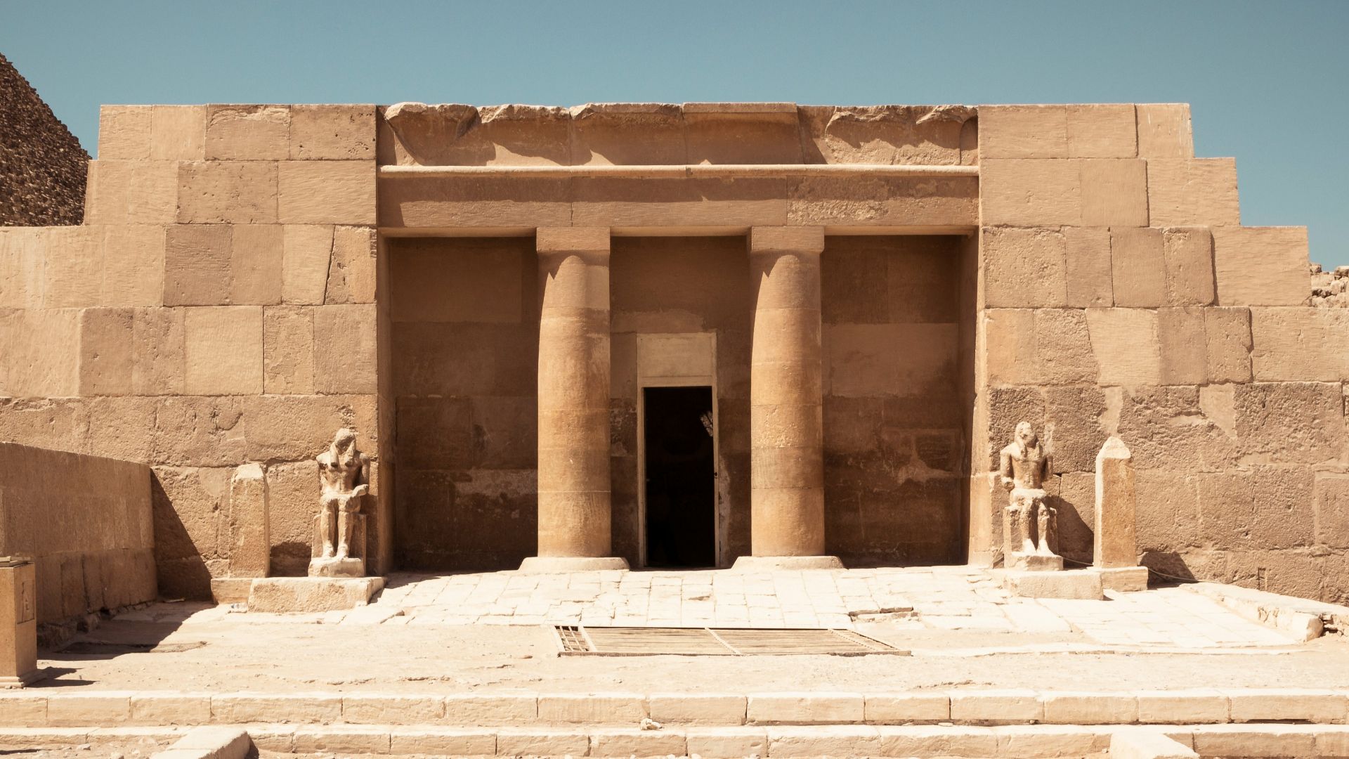 The Mortuary Temple Of Khufu at Giza Pyramid