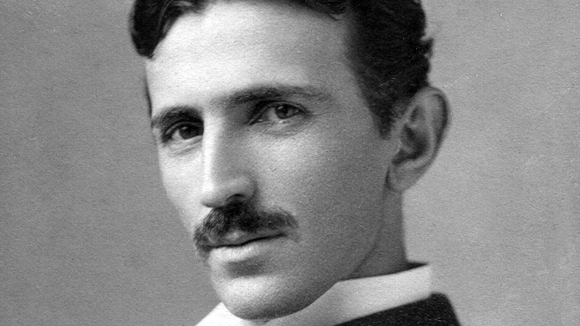 File:Tesla circa 1890.jpeg