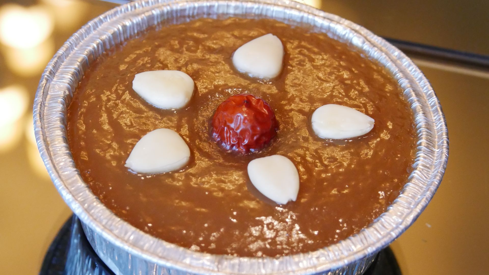 File:A homemade nian gao from old woman in yuen long.jpg