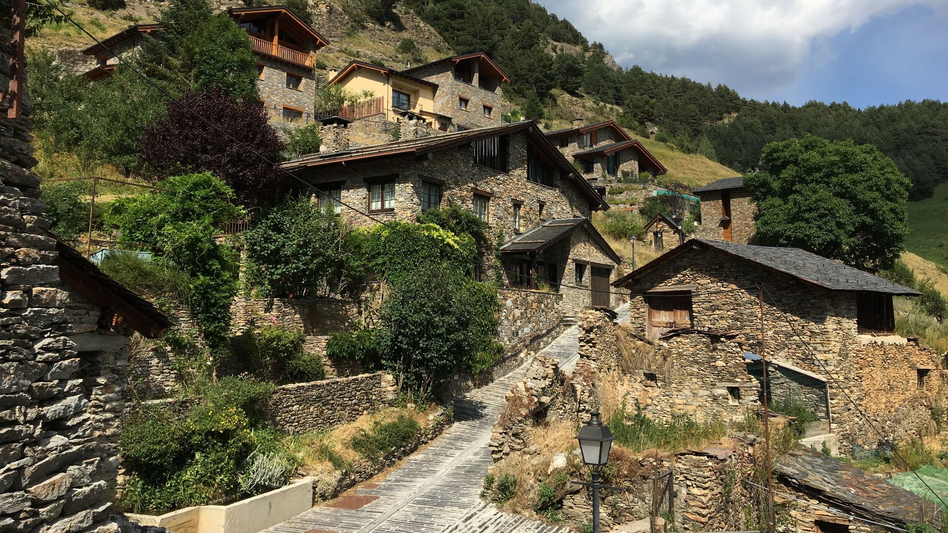 File:Andorra-stone-2651246.jpg