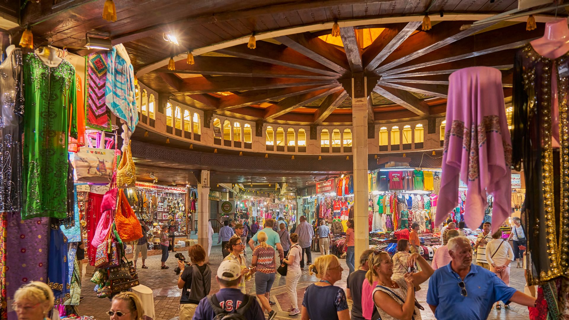 File:Oman Muscat Muttrah Souq 01.jpg