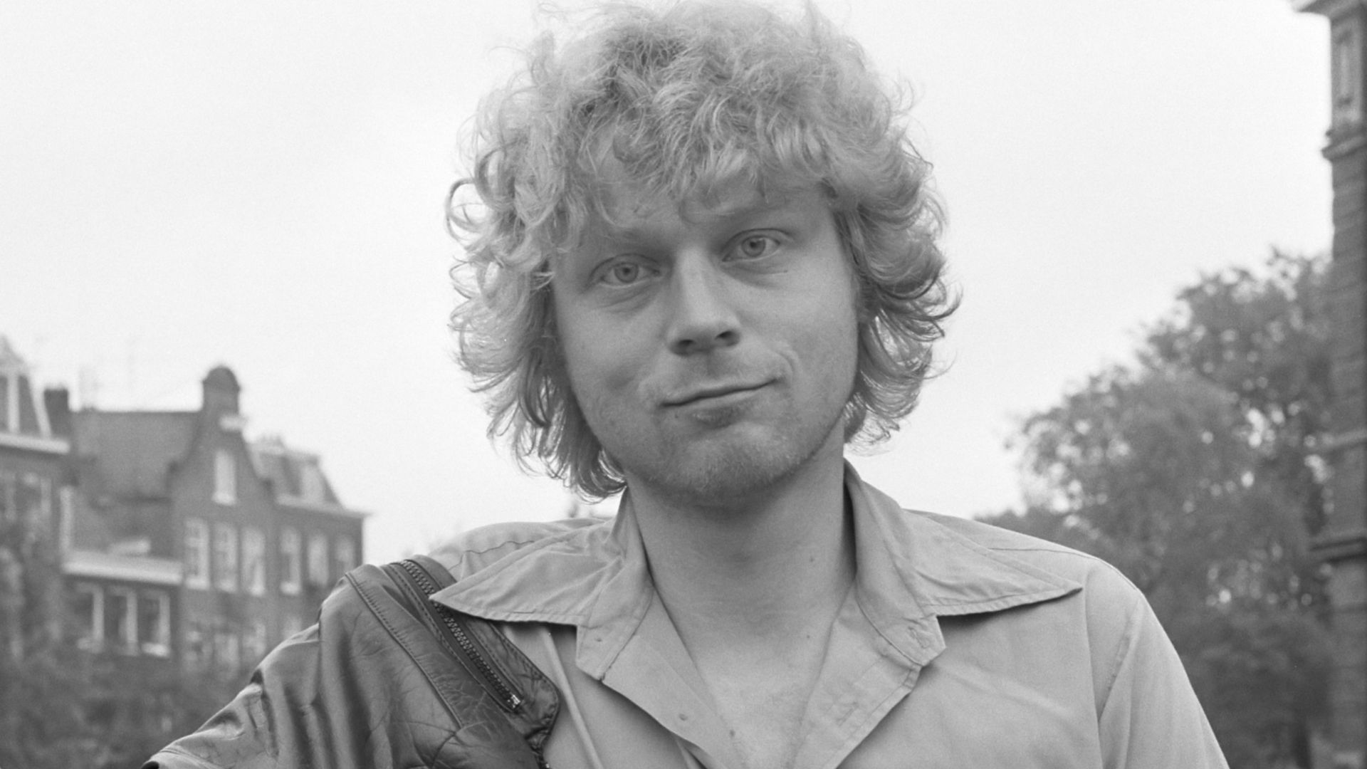 File:Theo van Gogh (1984).jpg