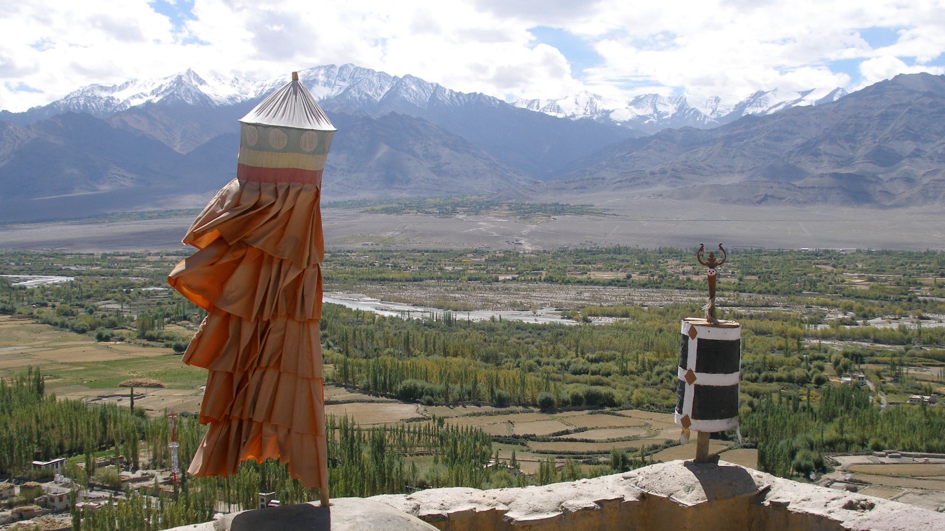 File:Thiksey, Tibetan Buddhism in Indus River Valley, Ladakh, North India.jpg