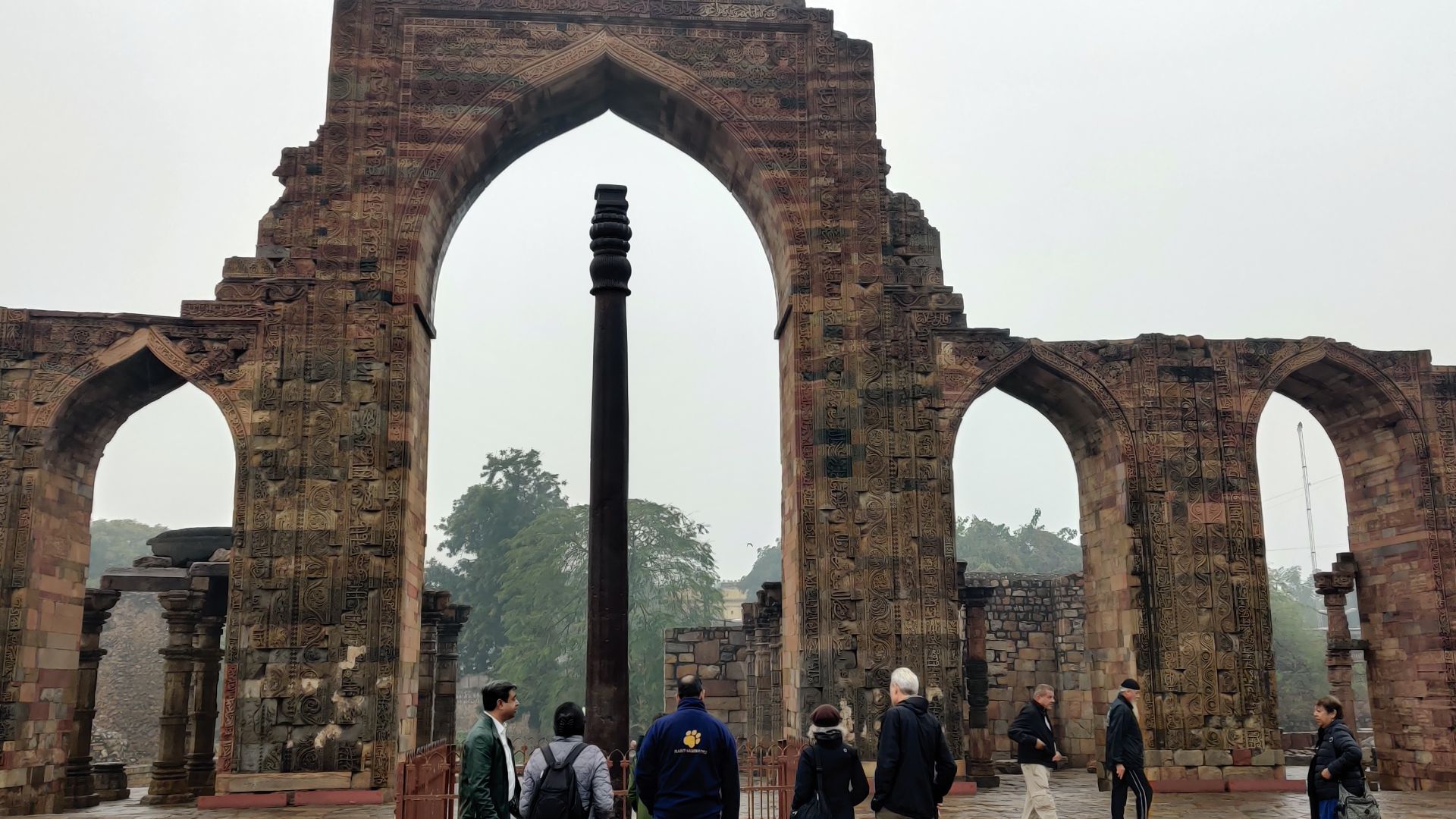 File:Iron Pillar and people.jpg