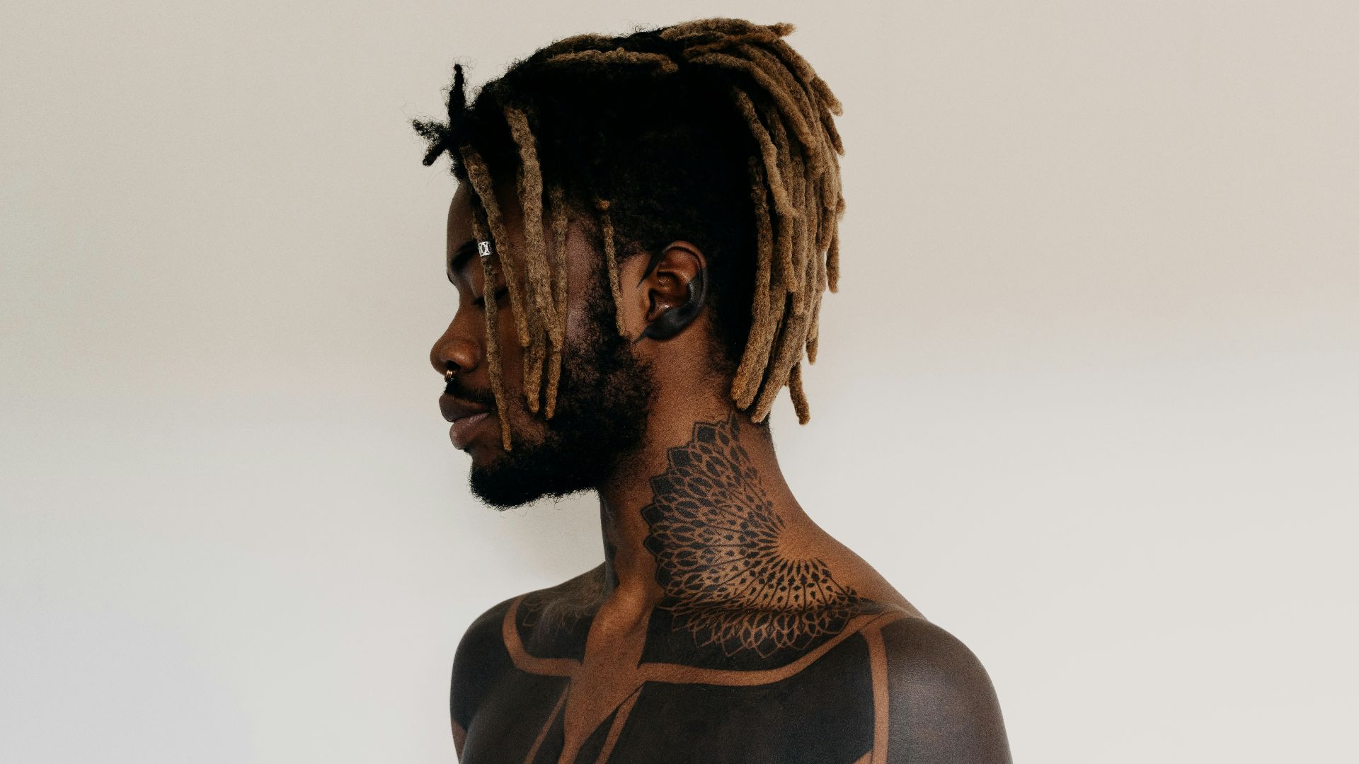 woman in black tank top