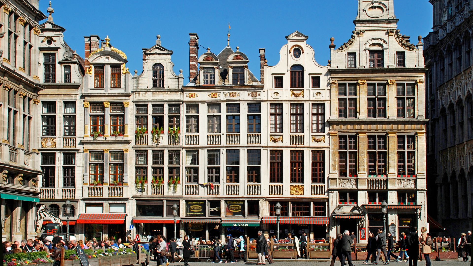File:Belgique - Bruxelles - Grand-Place - Côté nord-est.jpg