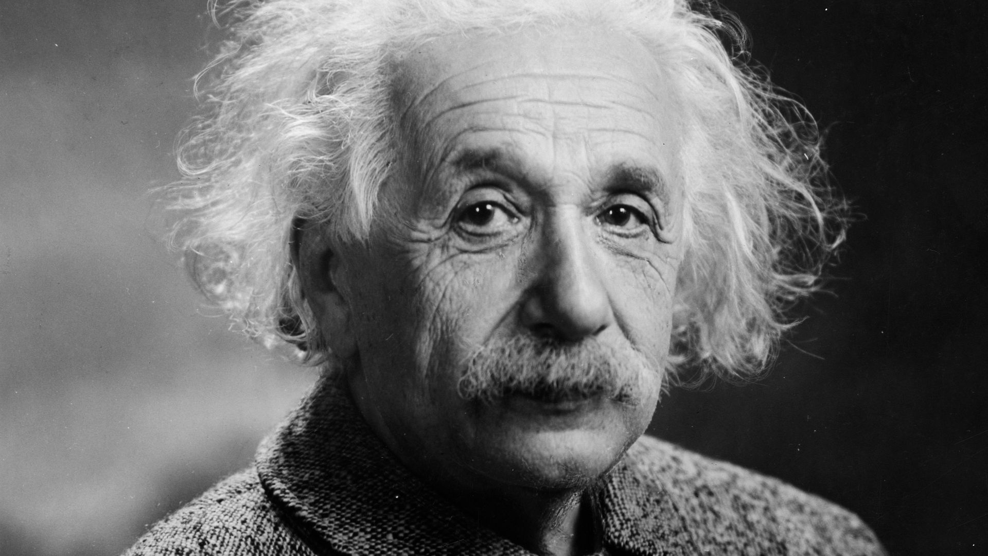 File:Albert Einstein 1947.jpg