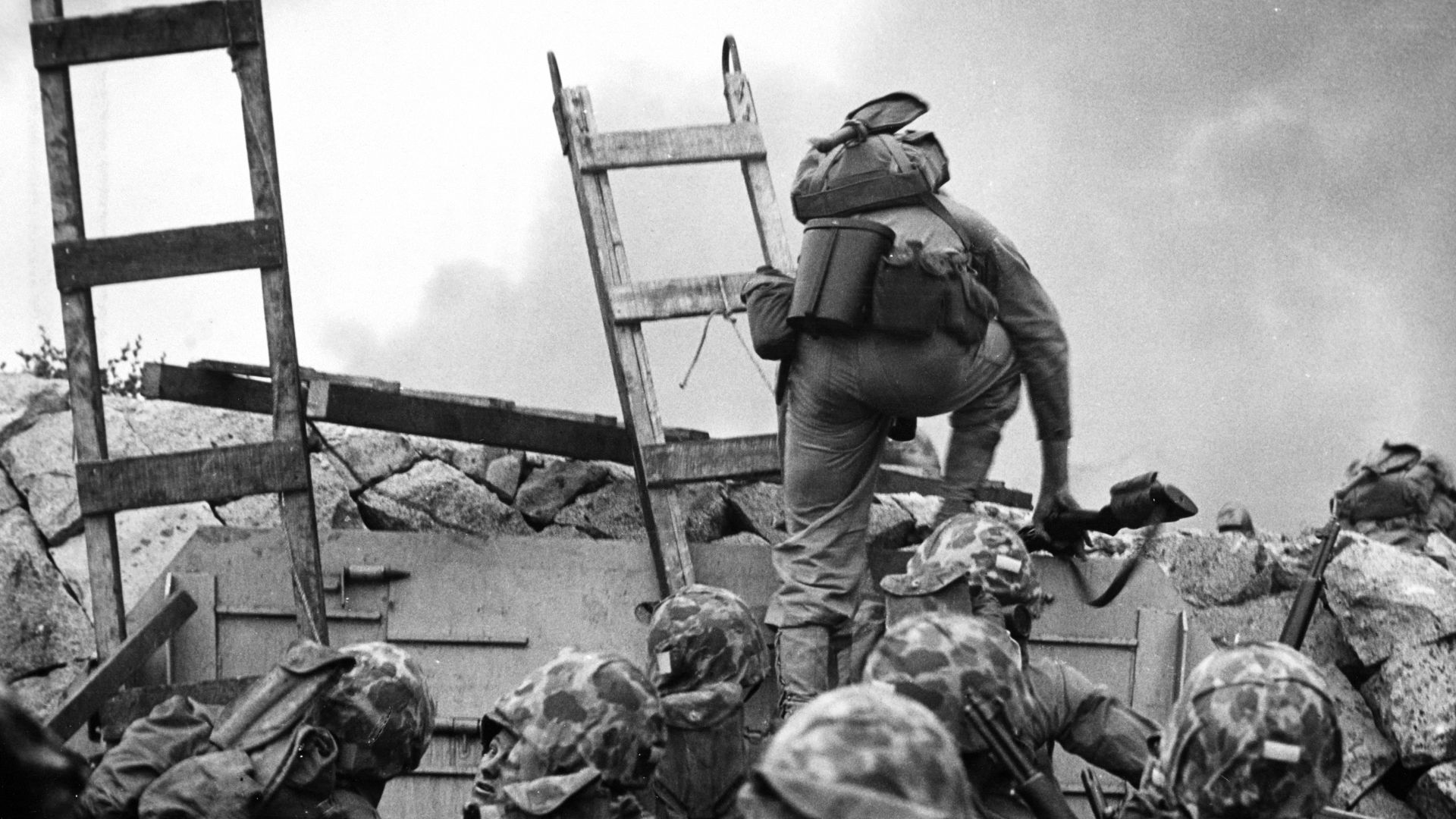 File:Lopez scaling seawall.jpg