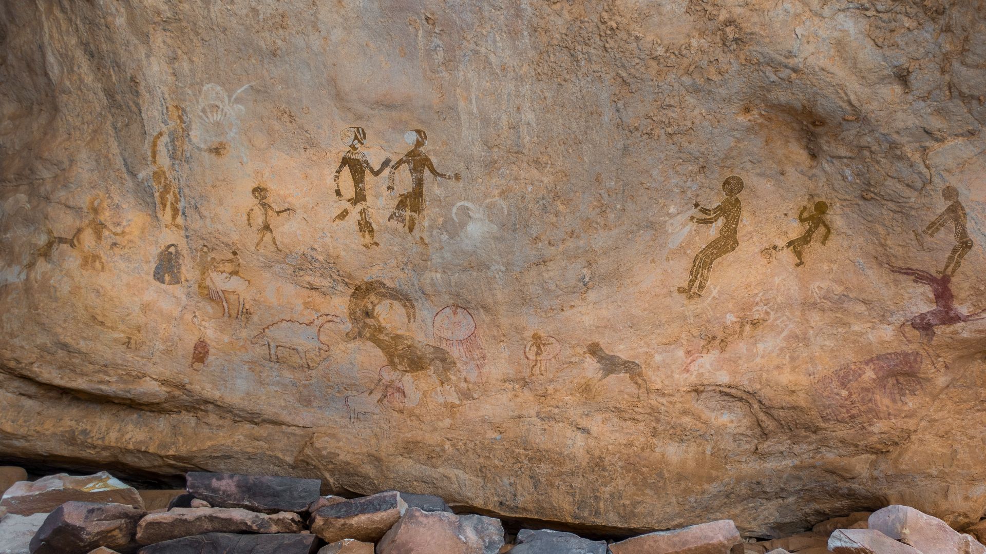 File:The Tanzoumaitak cave painting in Tassili n'ajjer.jpg