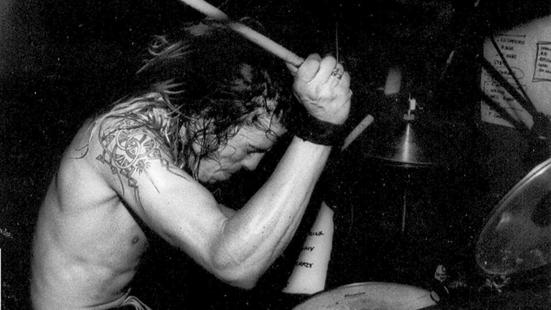 File:Dave Grohl 1989.jpg