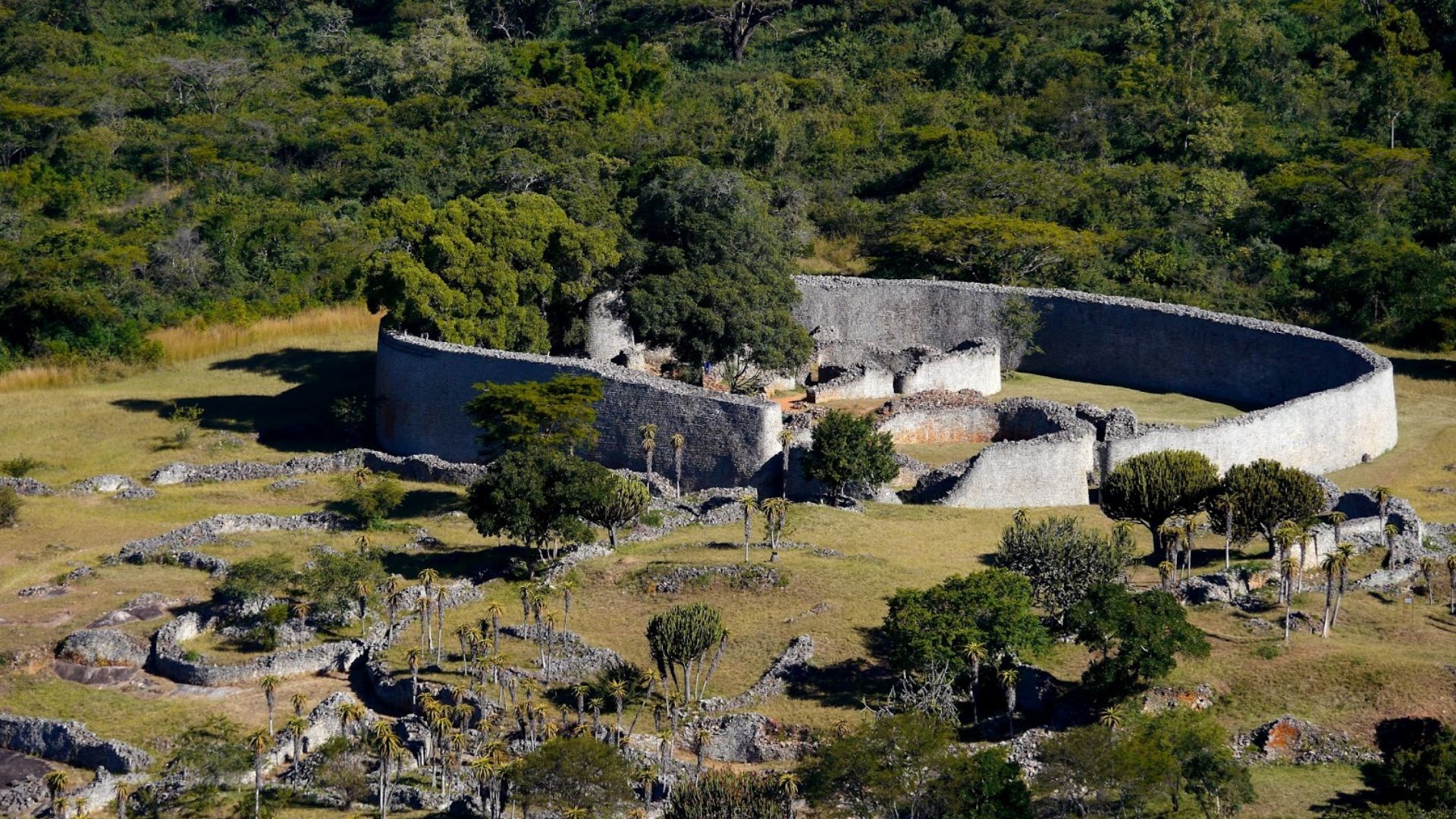 File:Great-Zimbabwe-still-standing strong.jpg