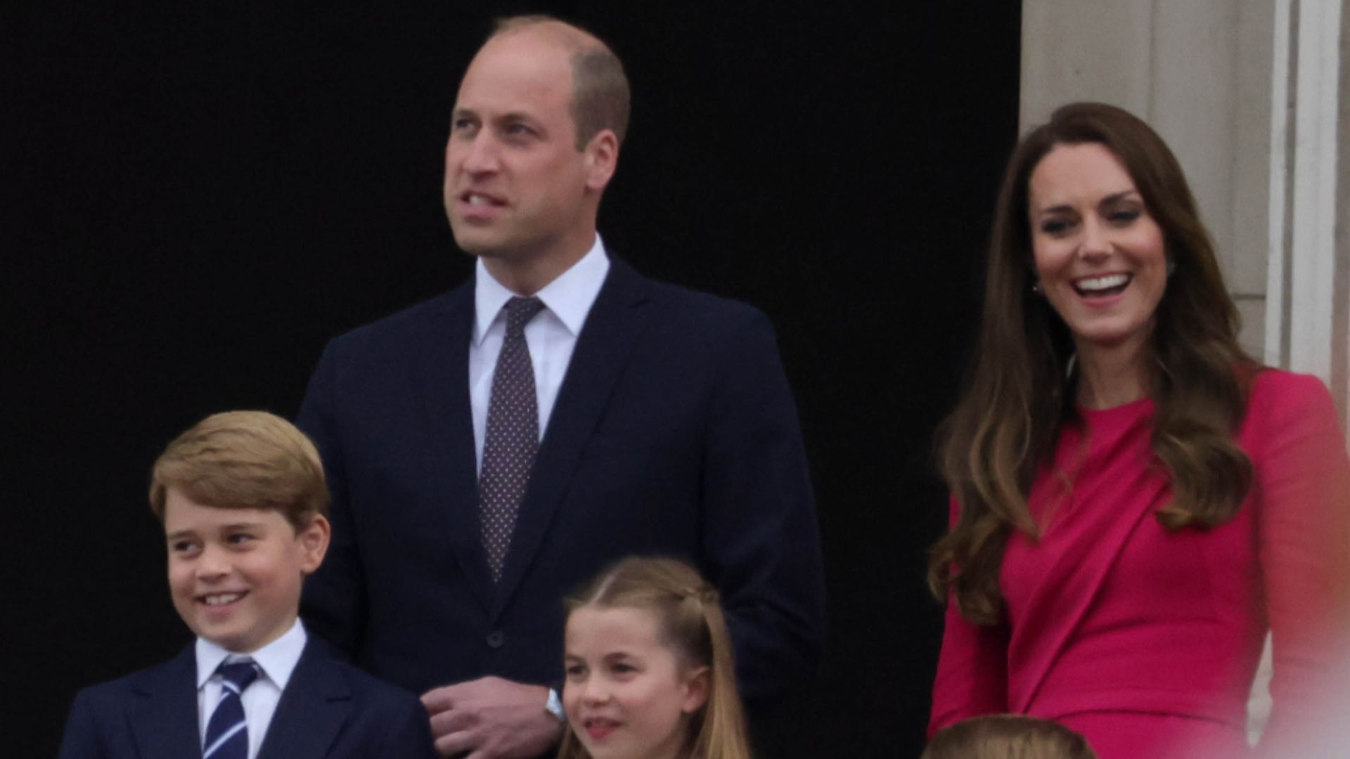 File:The Cambridges on the balcony.png