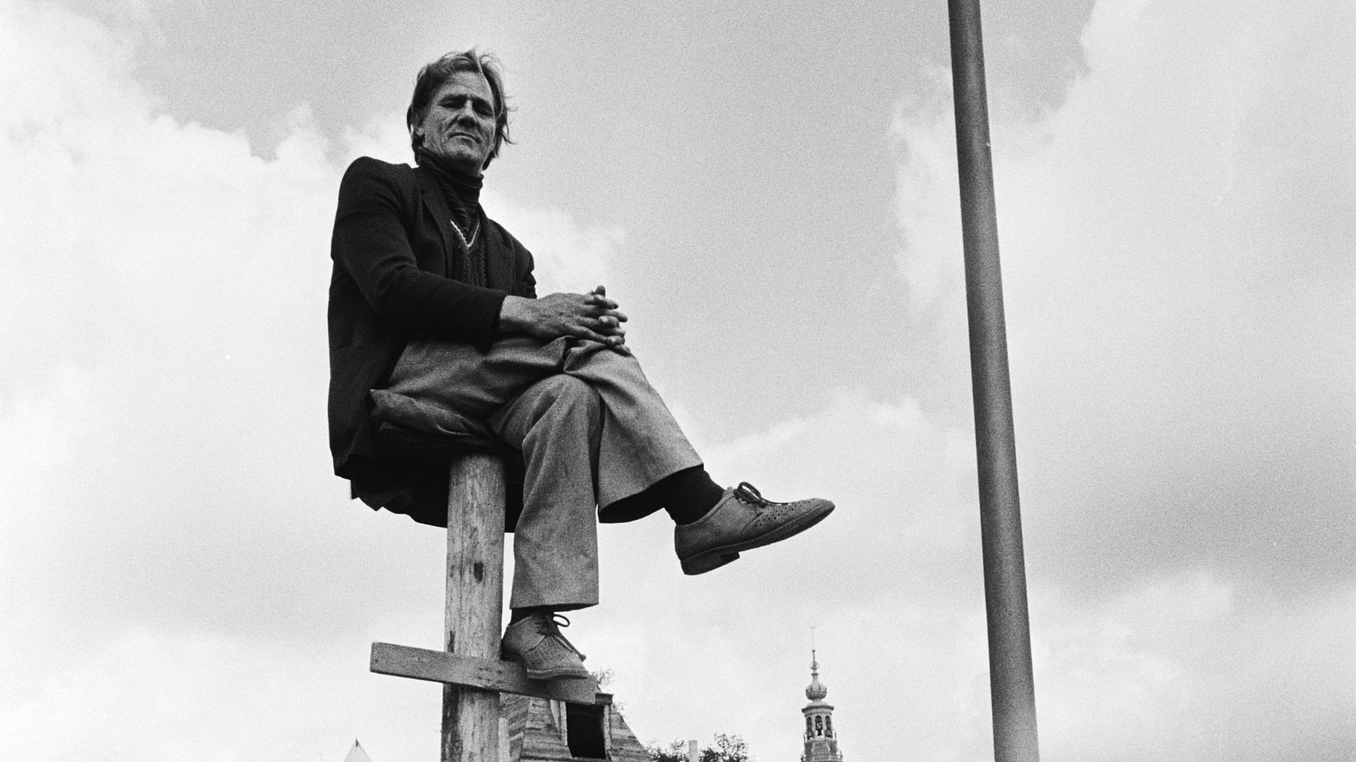 File:Opschrift op het bord Record paalzitten 120 uur (oude record), Bestanddeelnr 930-3639.jpg