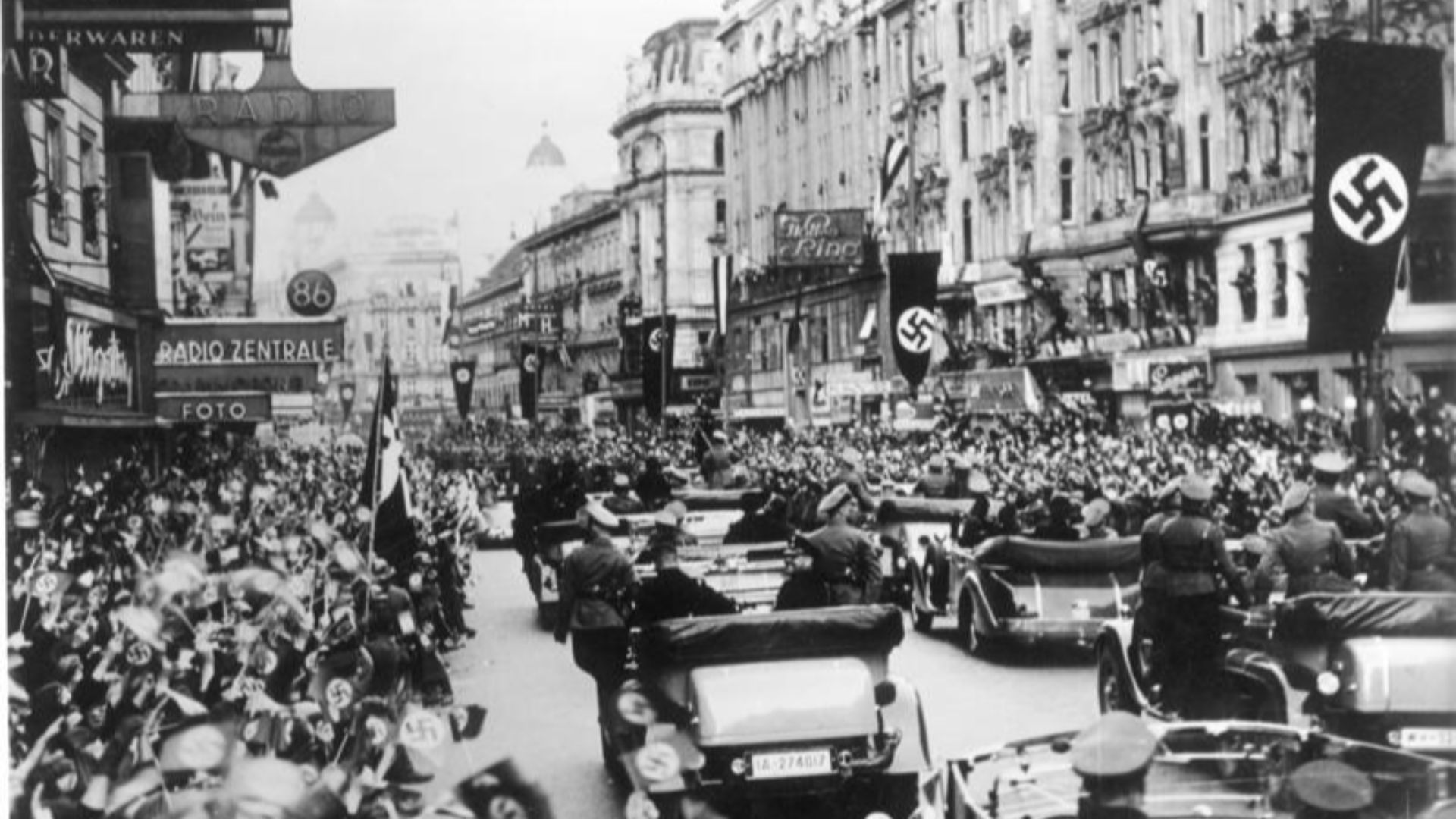File:Bundesarchiv Bild 146-1985-083-10, Anschluss Österreich, Wien.jpg