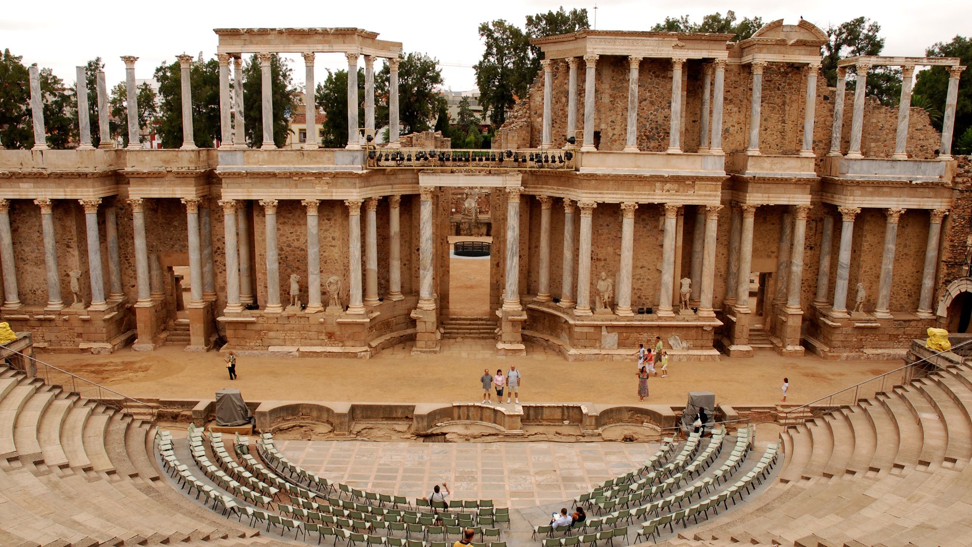 File:Teatro Romano de Mérida (Badajoz, España) 02.jpg