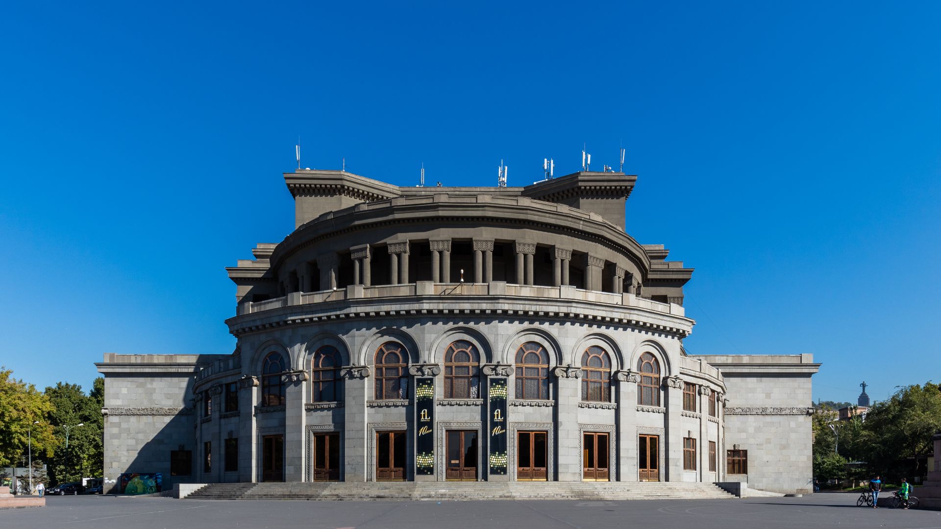 File:Ópera, Ereván, Armenia, 2016-10-03, DD 13.jpg