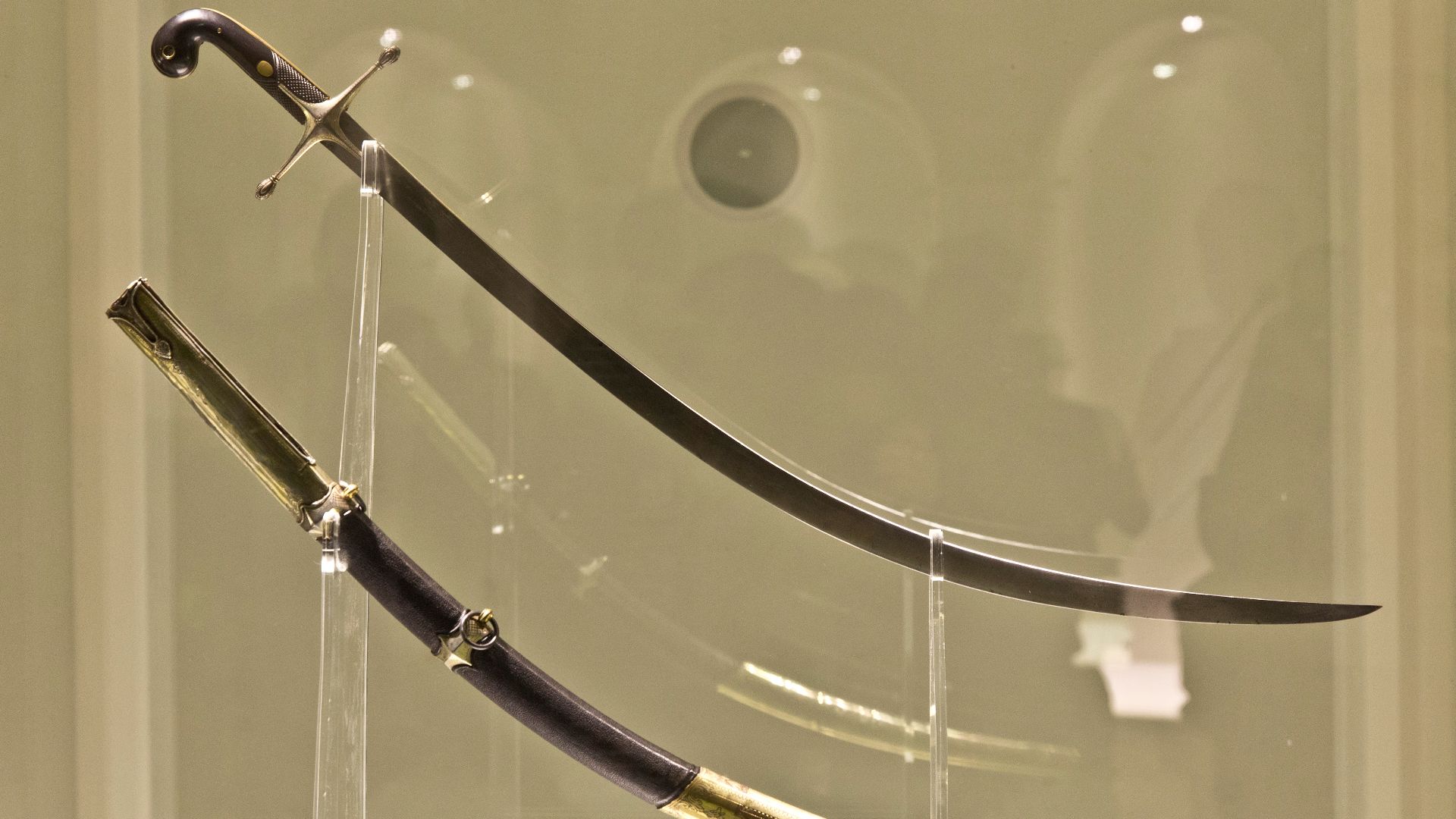 File:Sable corvo de San Martín en el Museo Histórico Nacional.jpg