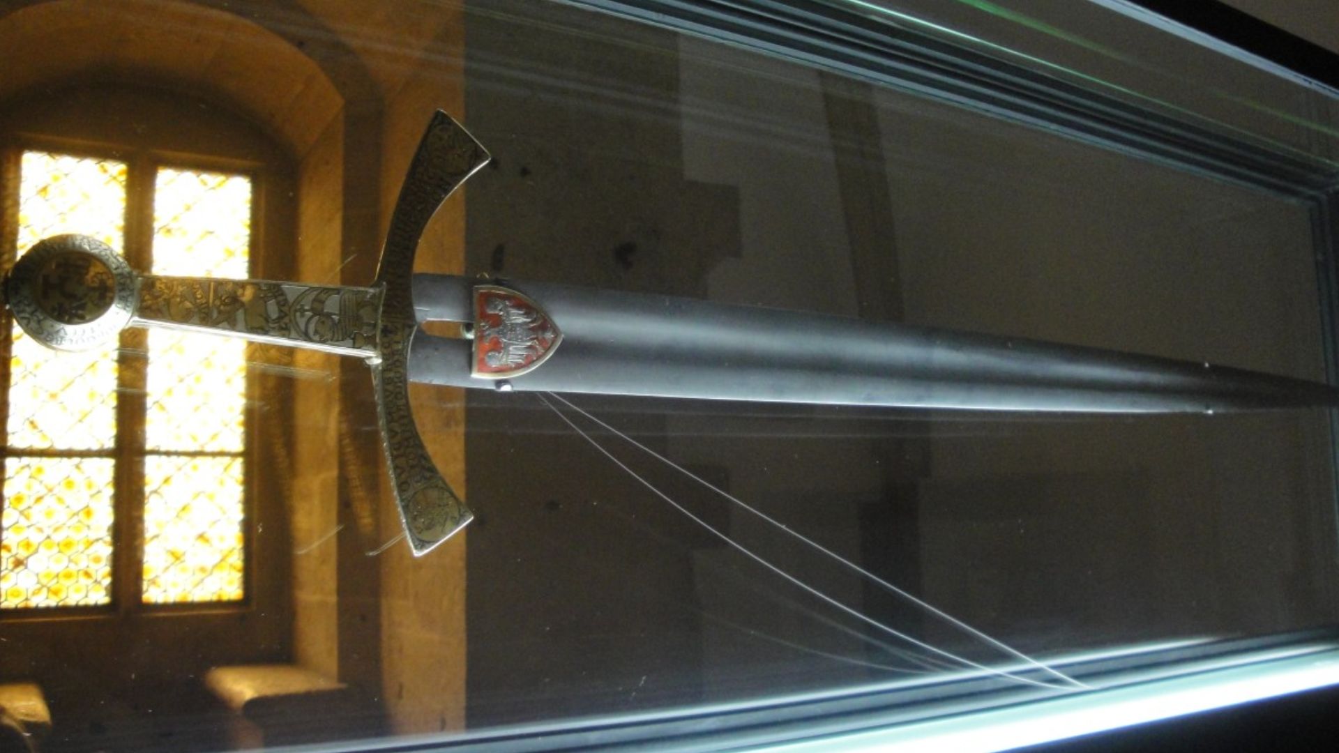 File:Szczerbiec Wawel.jpg