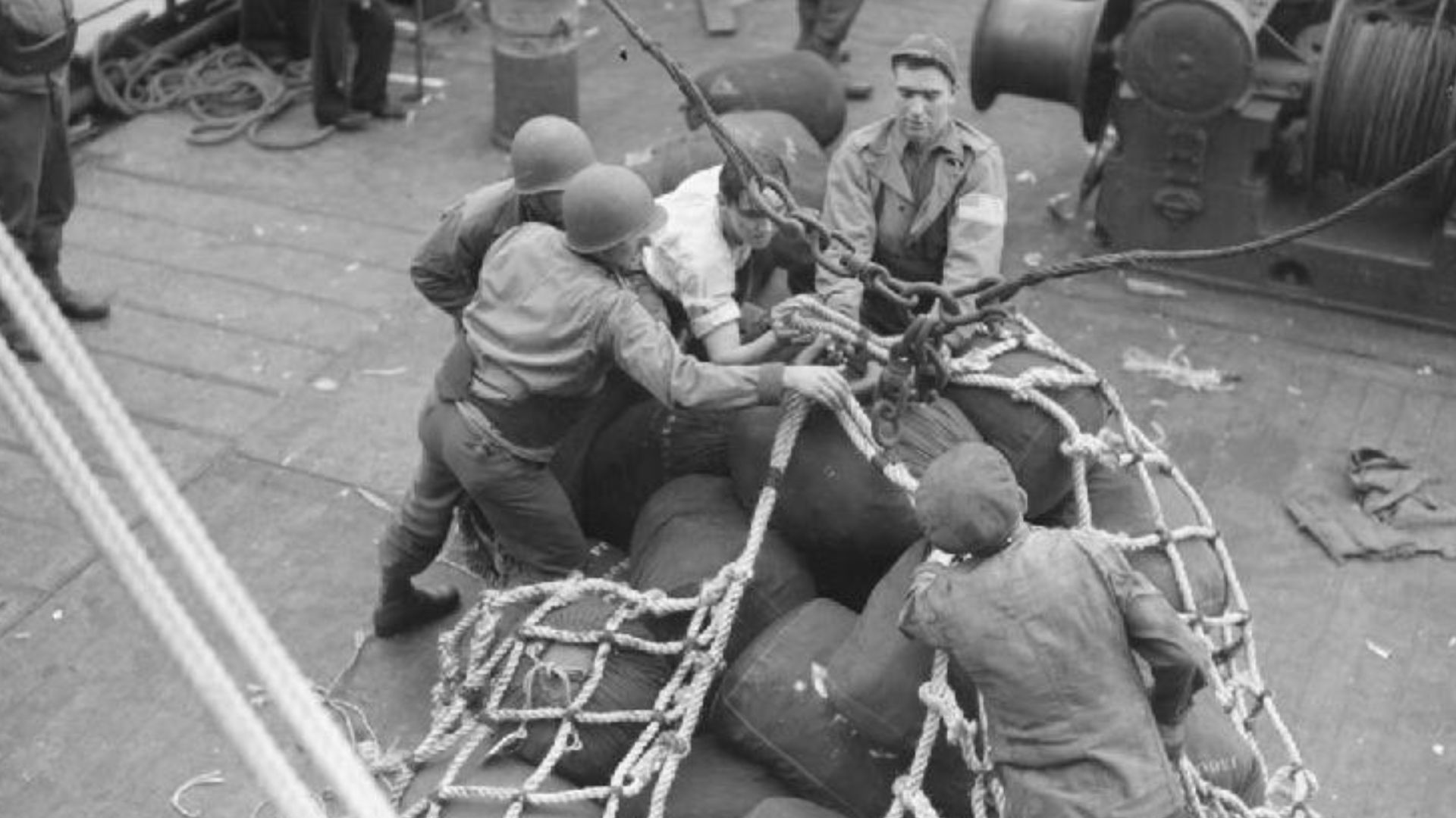 File:The Royal Navy during the Second World War- Operation Torch, North Africa, November 1942 A12682.jpg