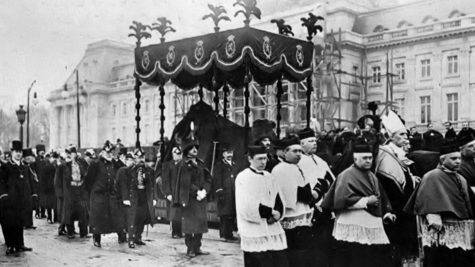 File:Solemn Funeral of the King.jpg