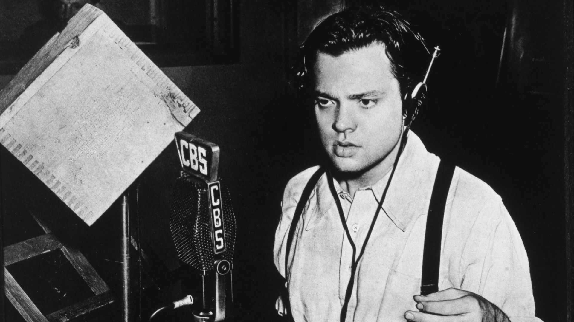 File:Welles-Radio-Studio-1938.jpg