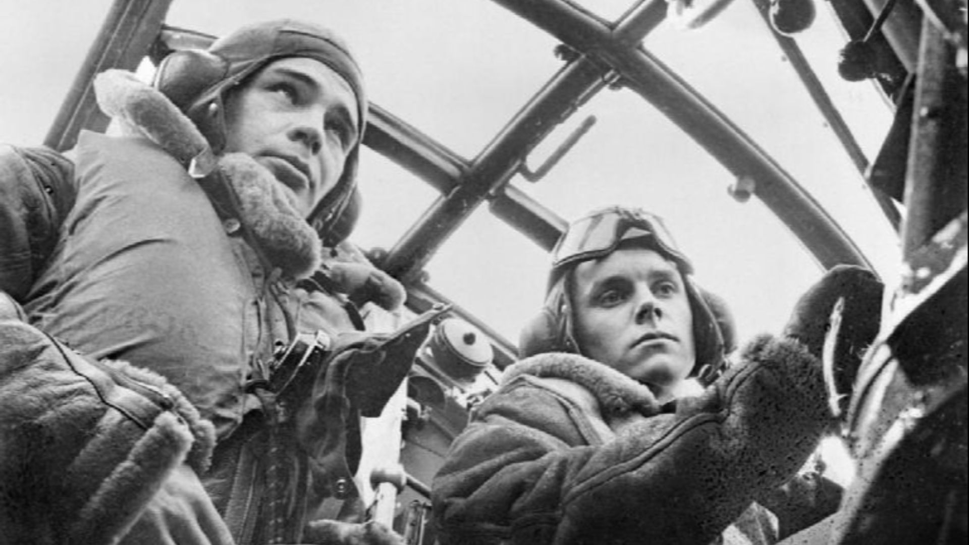 File:Wellington pilots WWII IWM D 4737.jpg