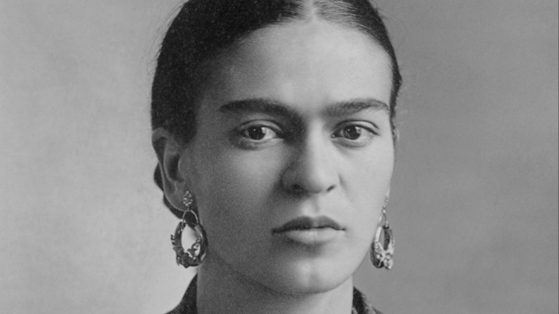 File:Frida Kahlo, by Guillermo Kahlo.jpg