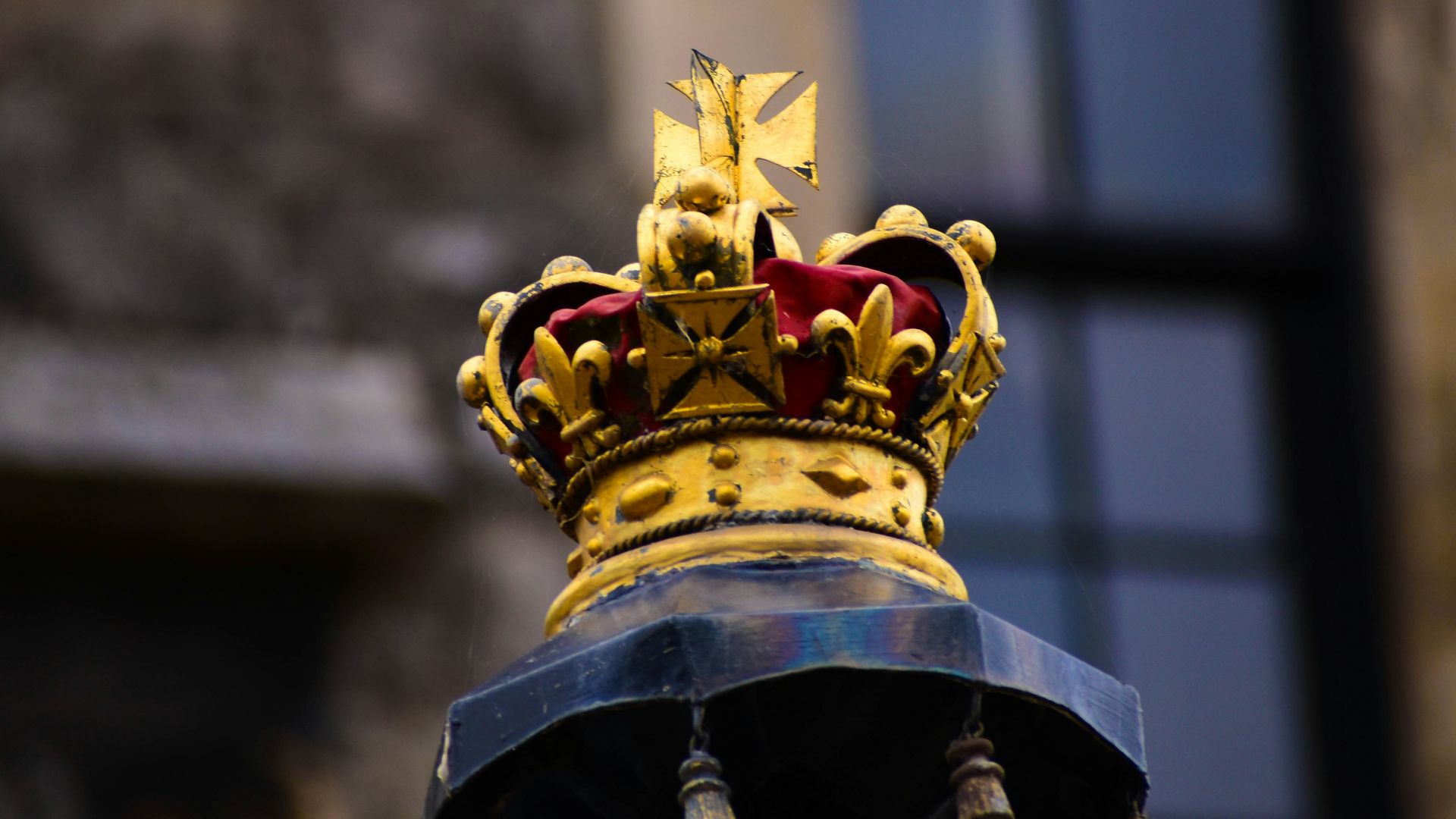 a person wearing a crown