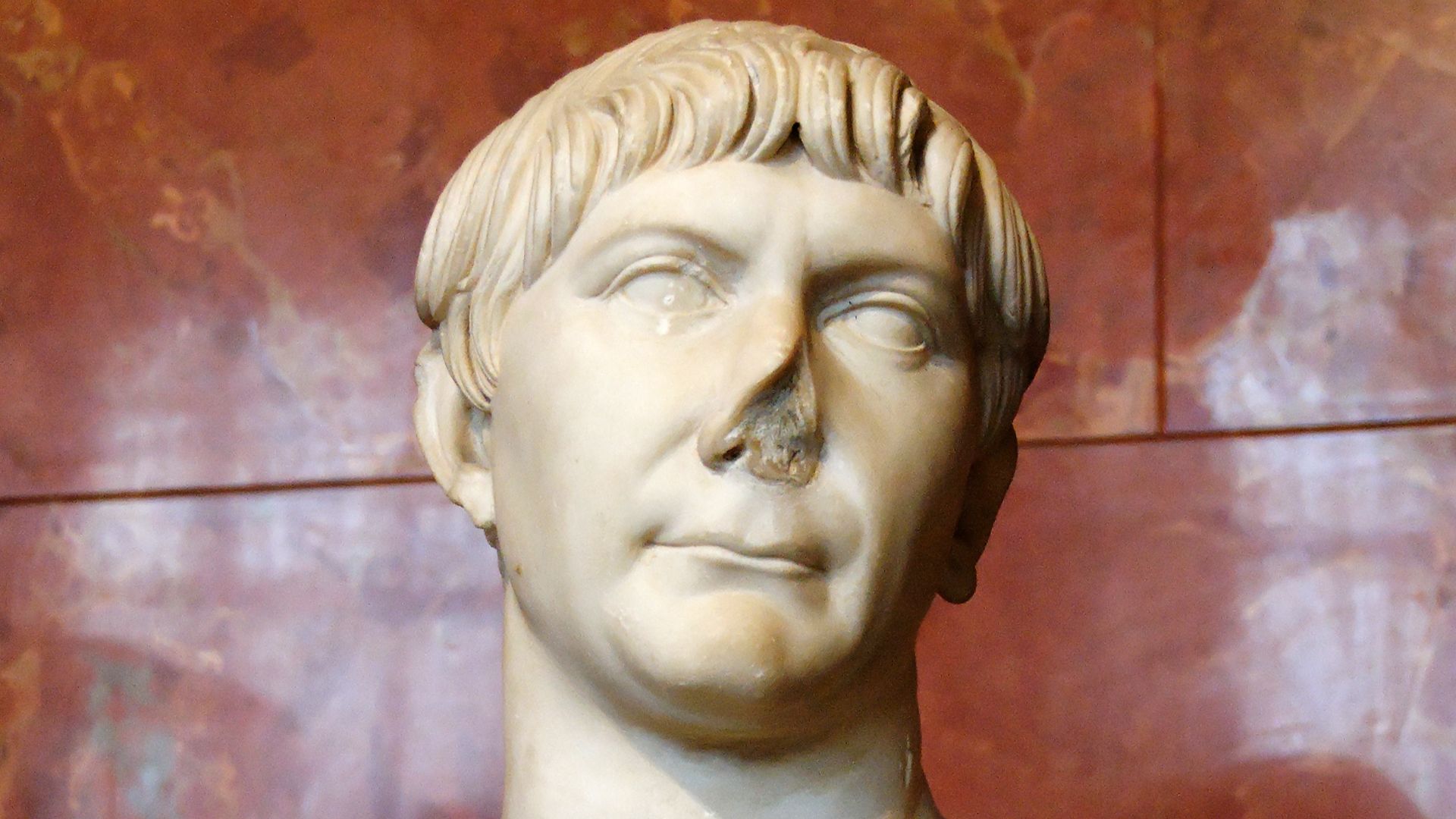 File:Bust Trajan Louvre Ma1250.jpg