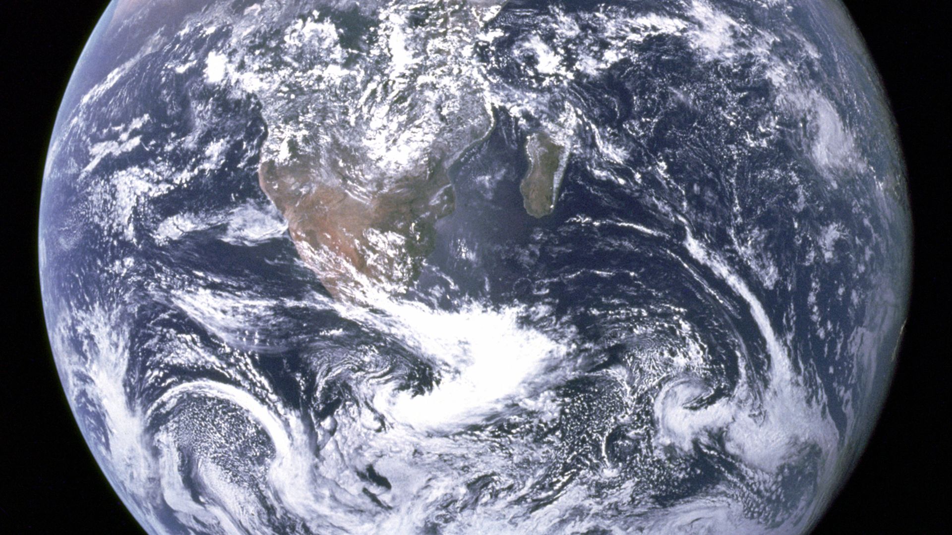 File:The Earth seen from Apollo 17.jpg