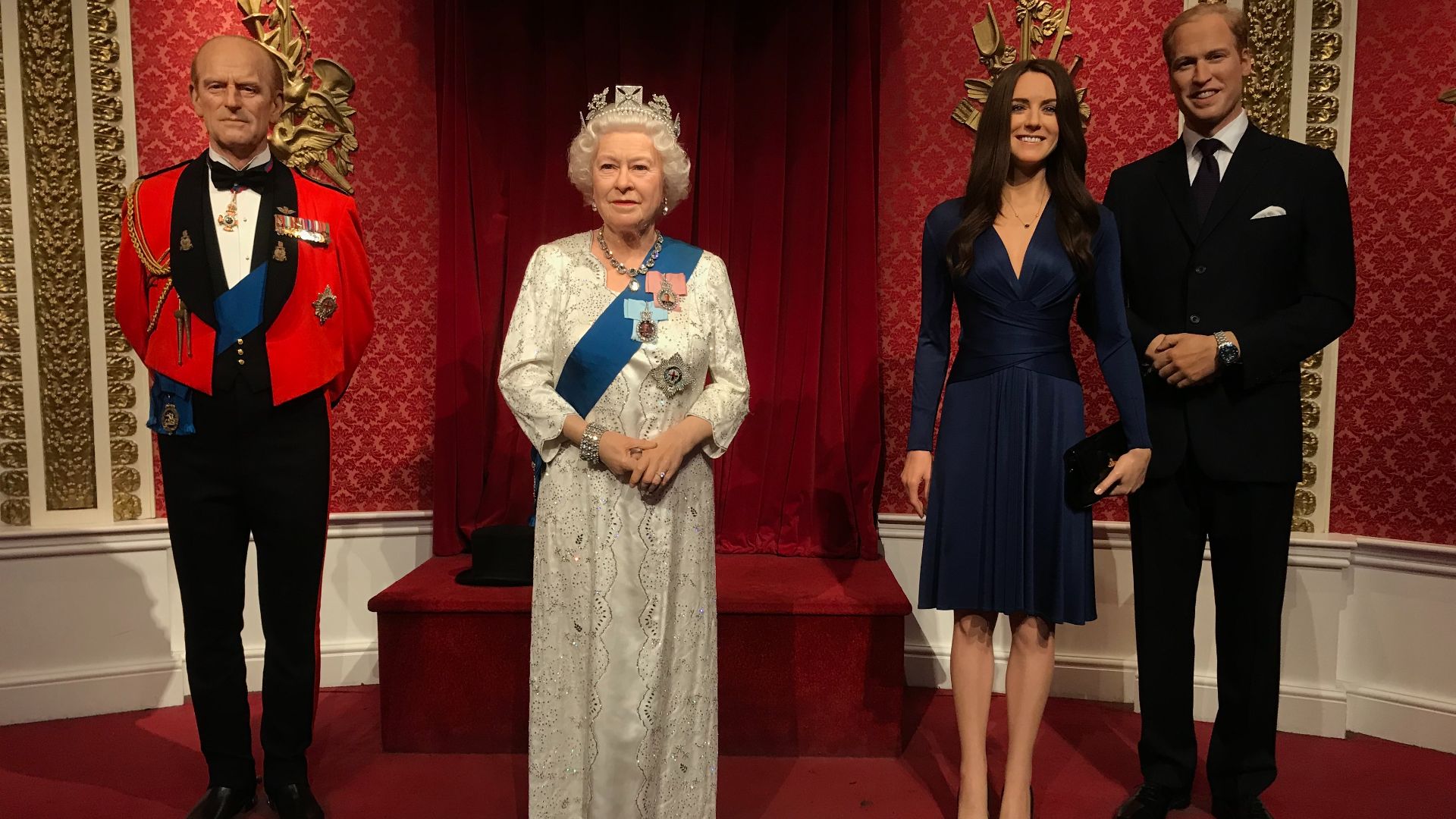 File:British Royal Family at Madame Tussauds London 2019-07-17.jpg