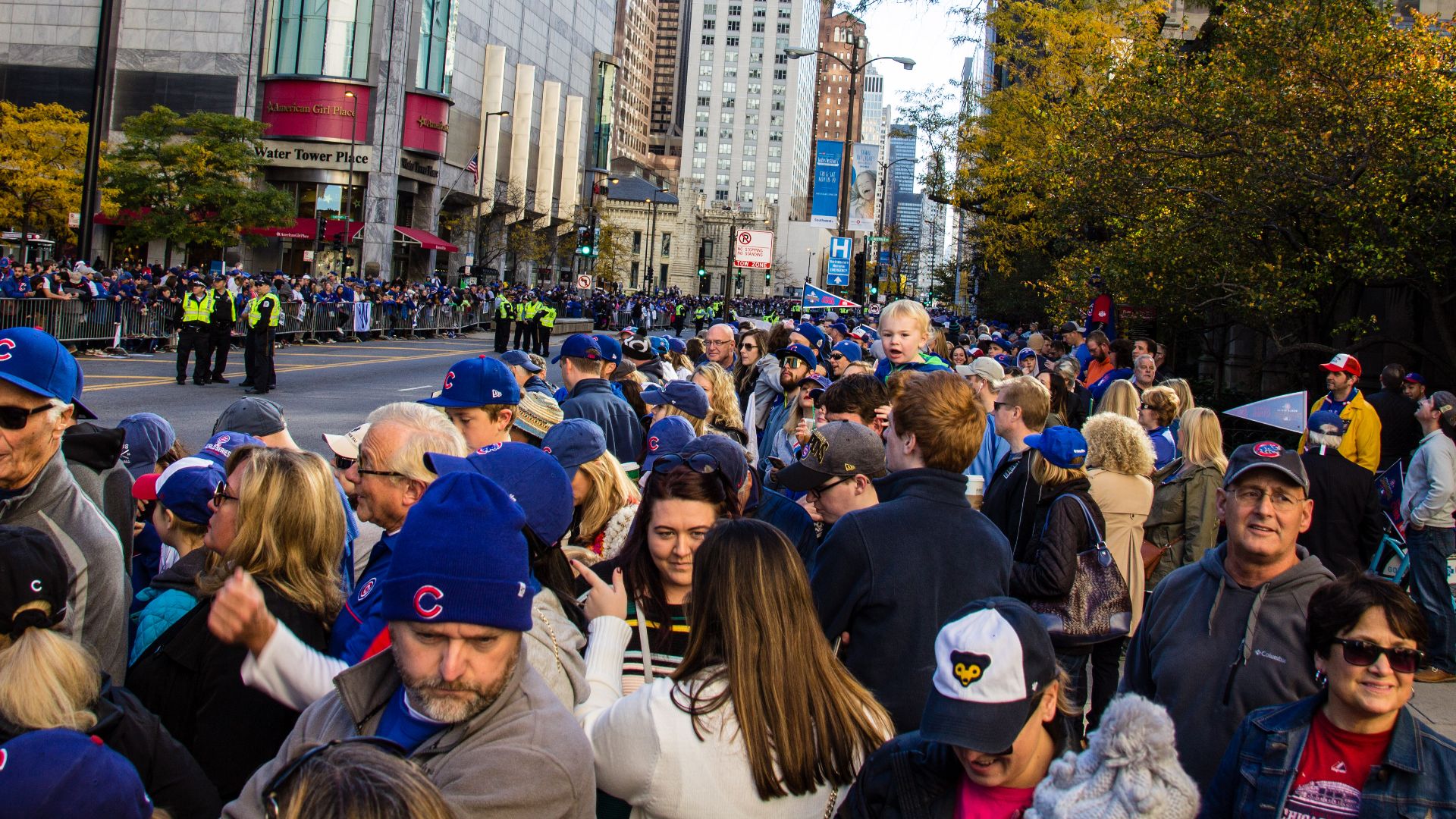 File:Cubs World Series Victory Parade (30146829304).jpg