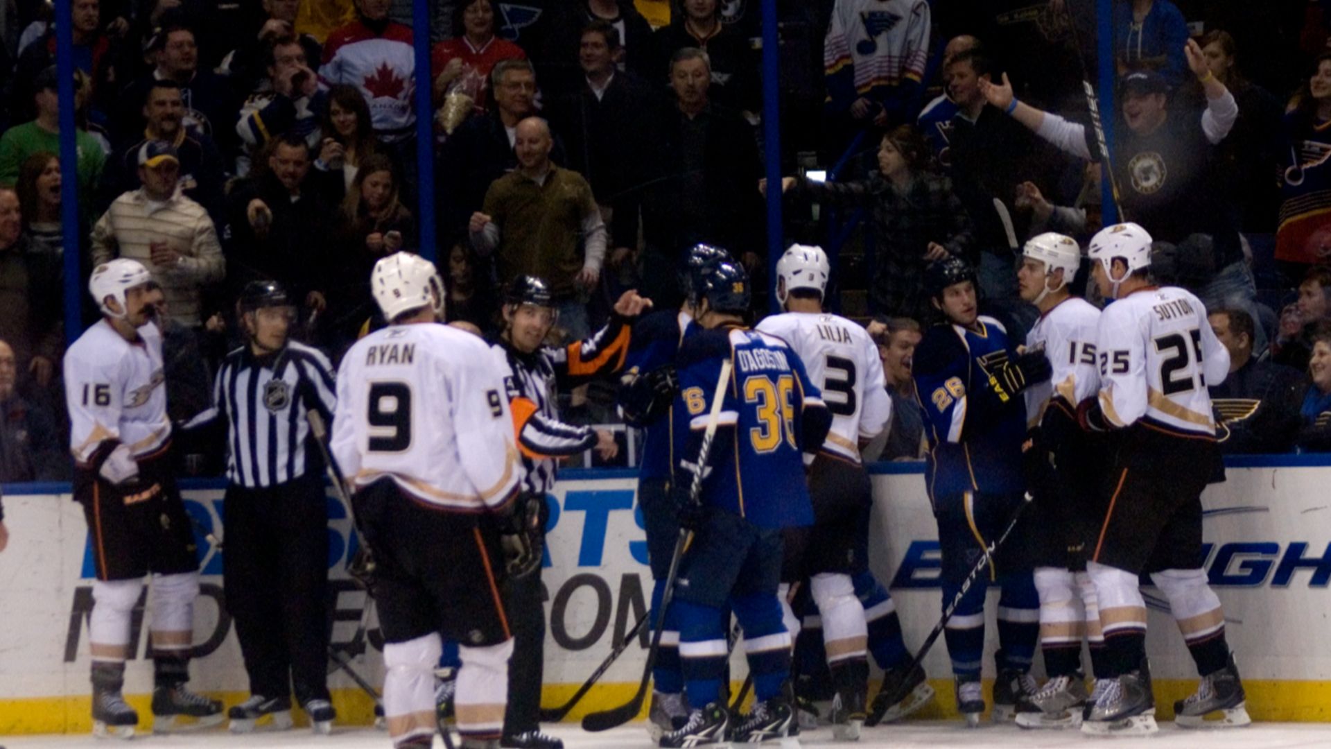 File:Blues vs Ducks ERI 4726 (5473111942).jpg
