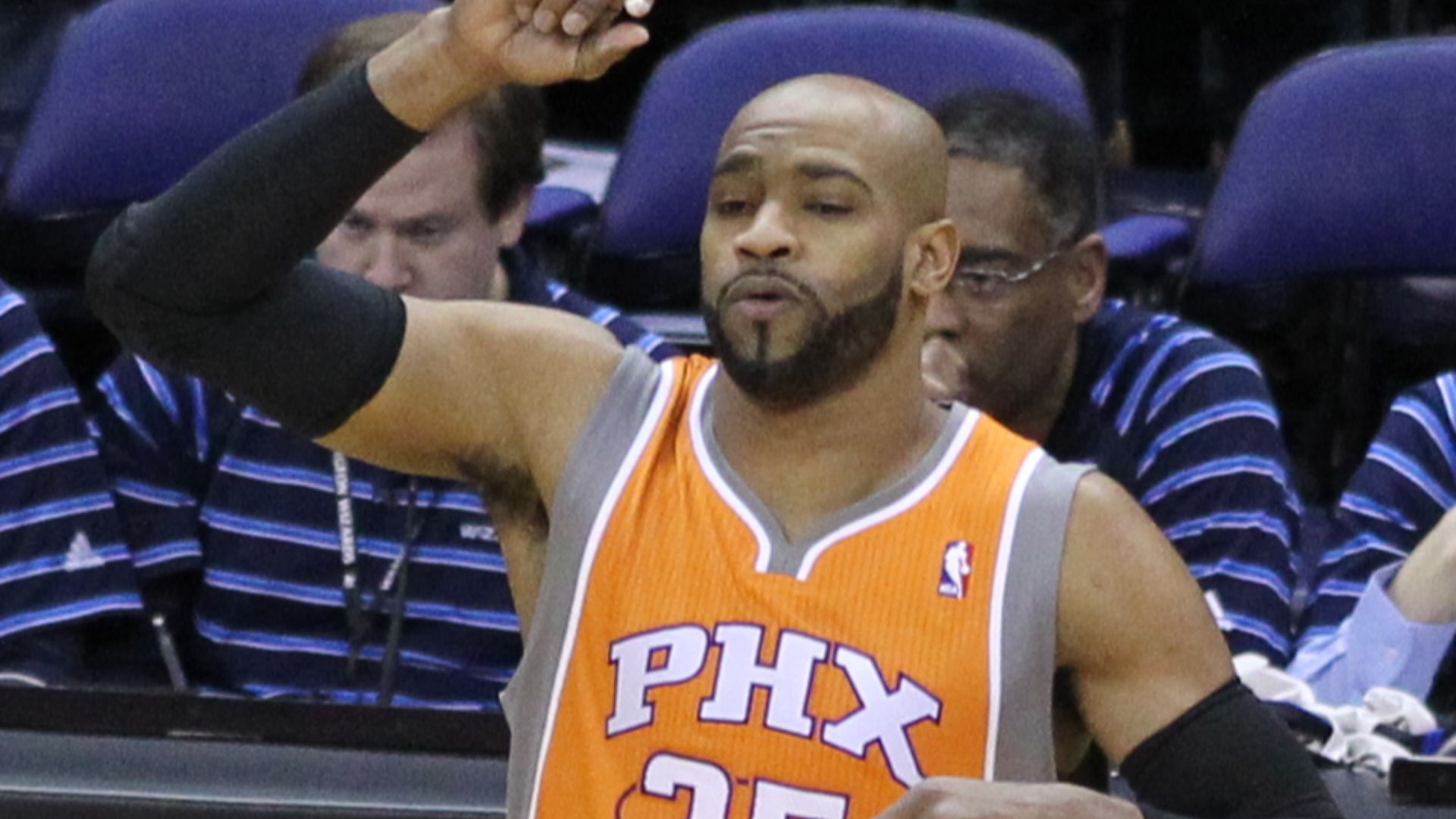 File:Vince Carter Suns cropped.jpg