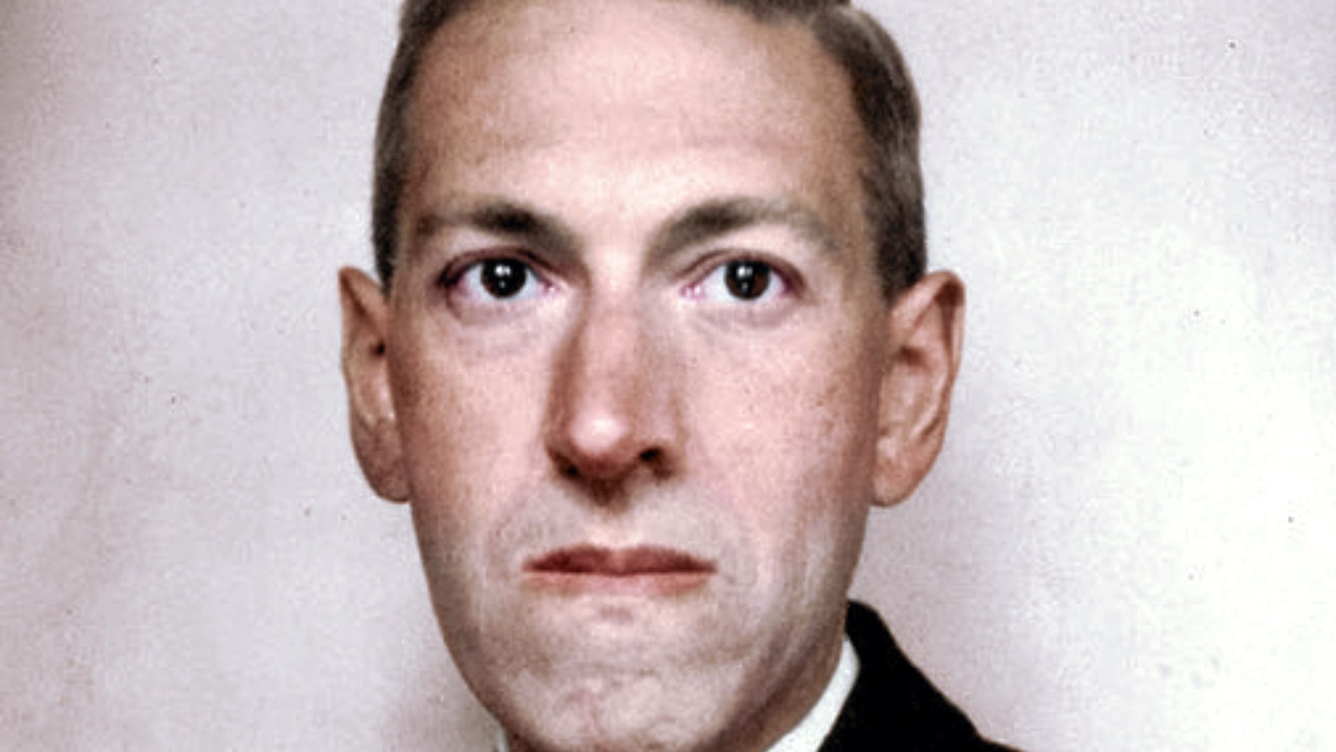 File:H. P. Lovecraft 1890-1937. (32328114607).jpg