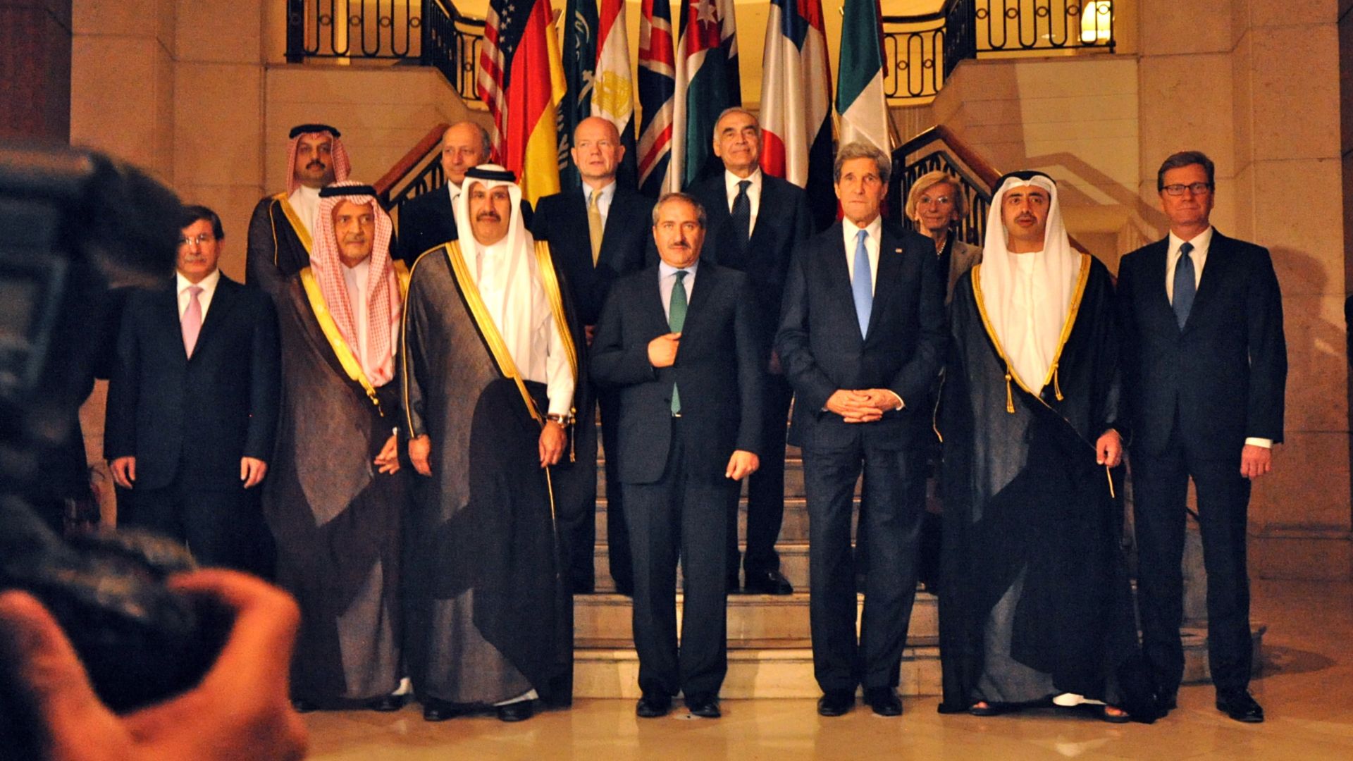 File:Secretary Kerry Poses for a Family Photo With London Eleven Leaders.jpg