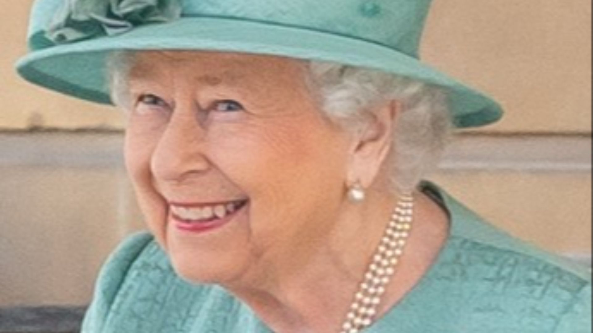File:Queen Elizabeth II on 3 June 2019.jpg