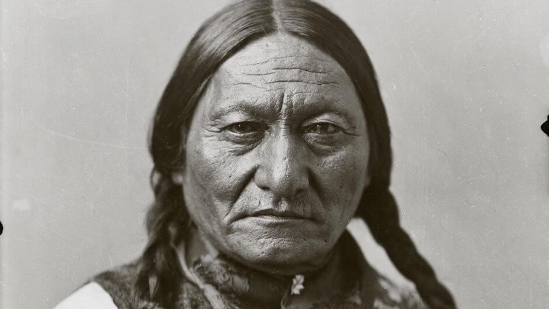 File:Sitting Bull (Montreal, 1885).jpg