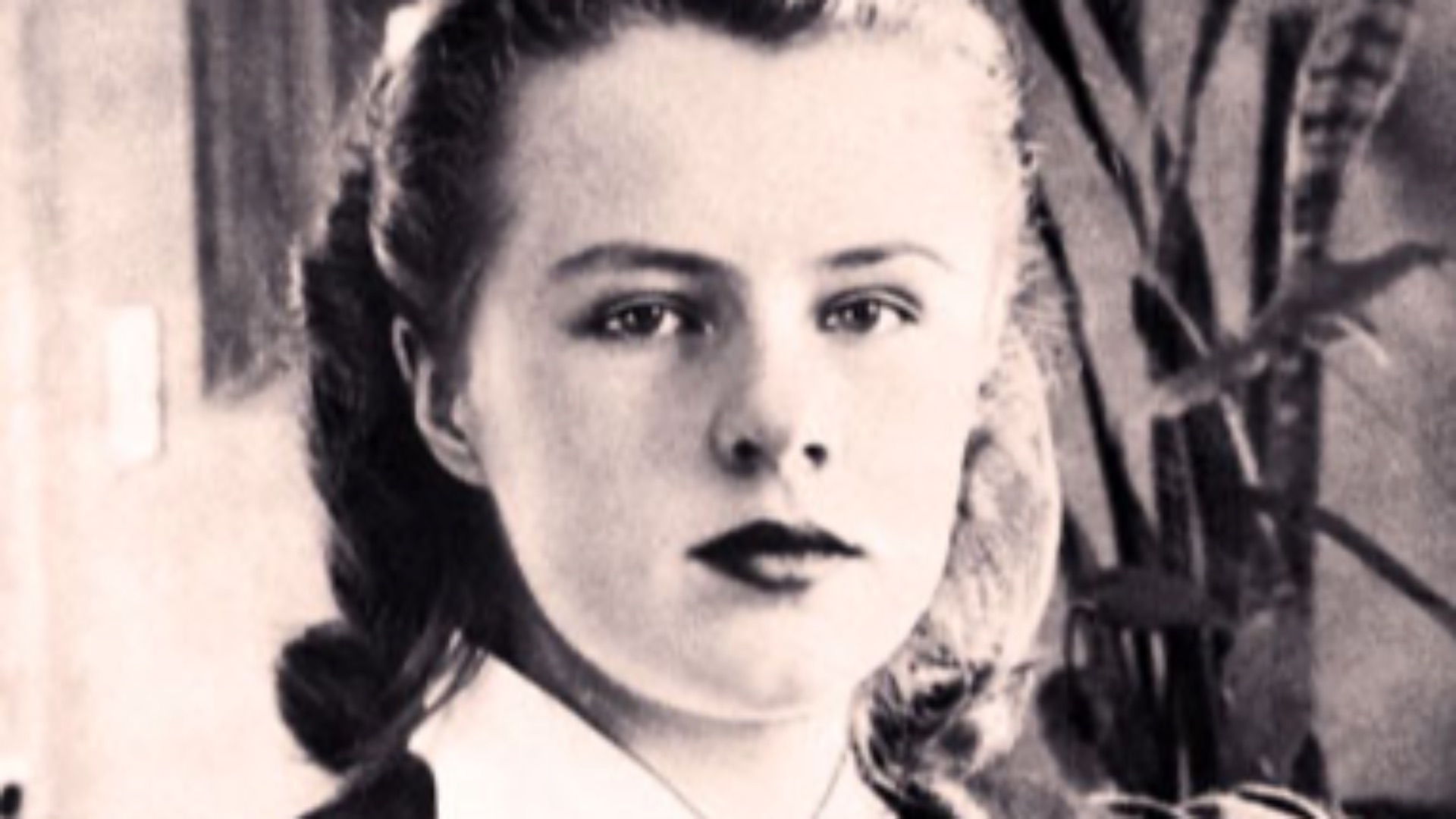 File:Paula Jean Welden.jpg