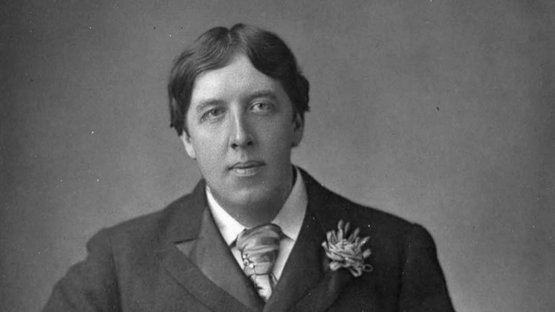 File:Oscar Wilde (1854-1900) 1889, May 23. Picture by W. and D. Downey.jpg
