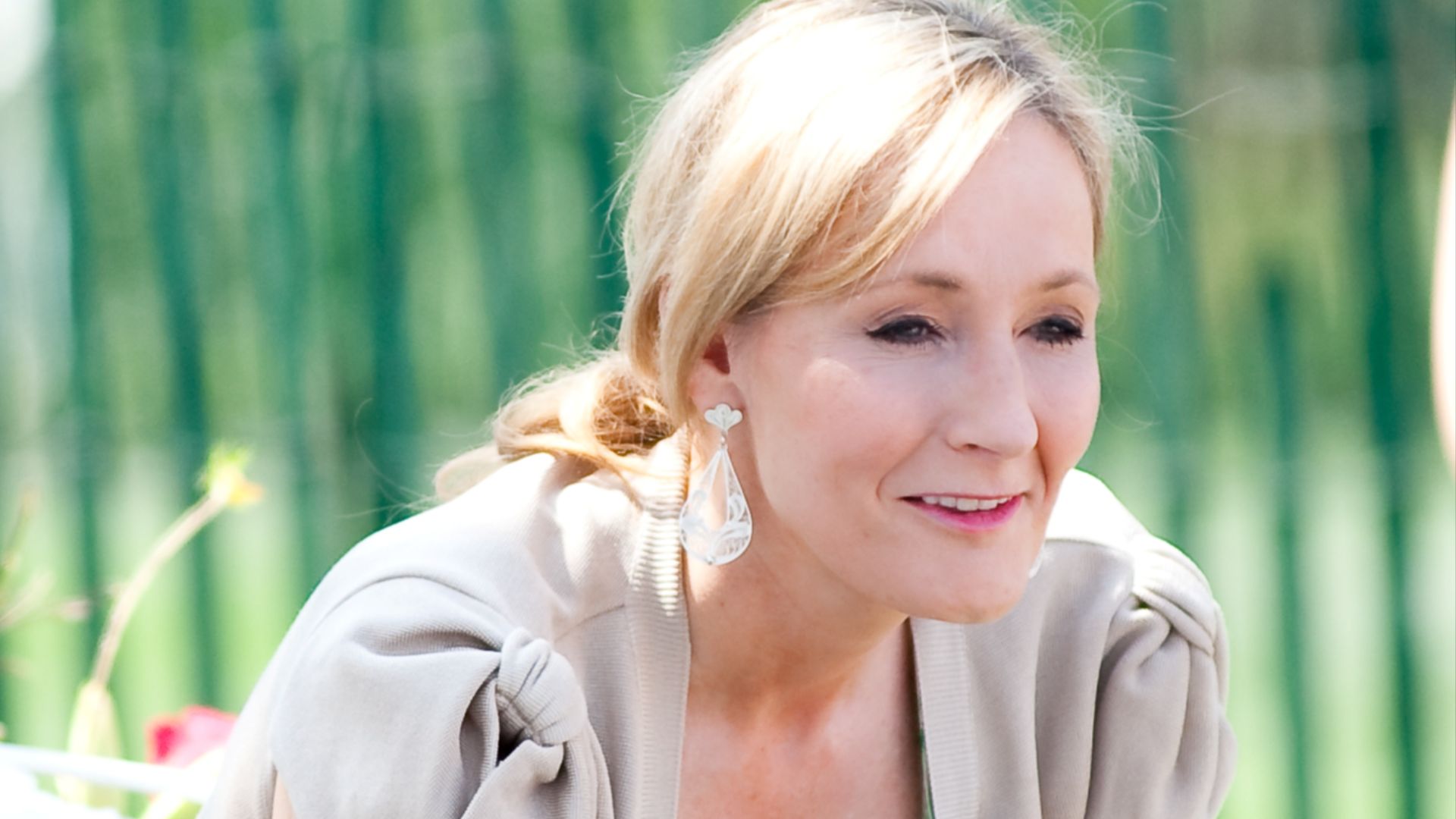 File:J. K. Rowling 2010.jpg