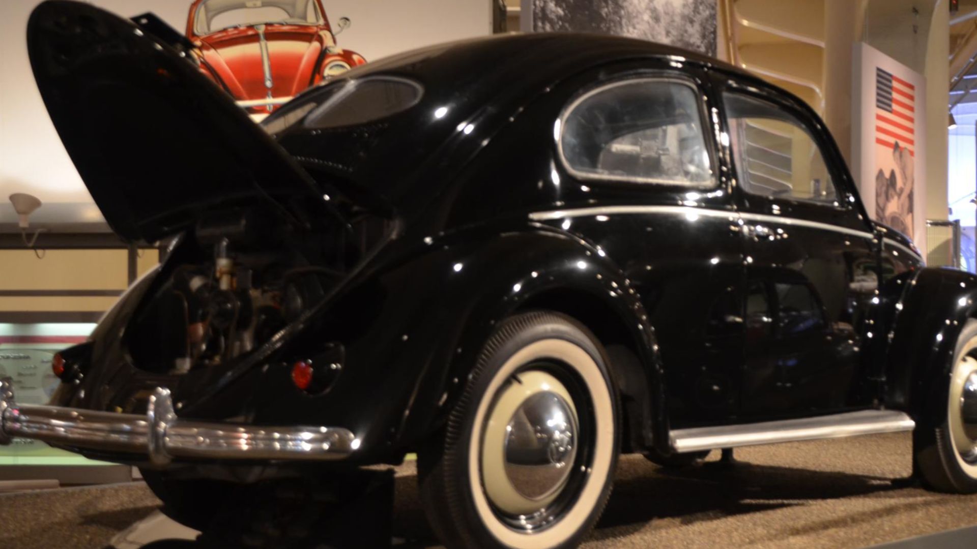 File:1949 Volkswagen Beetle Sedan - The Henry Ford - Engines Exposed Exhibit 2-22-2016 (11) (32033787261).jpg
