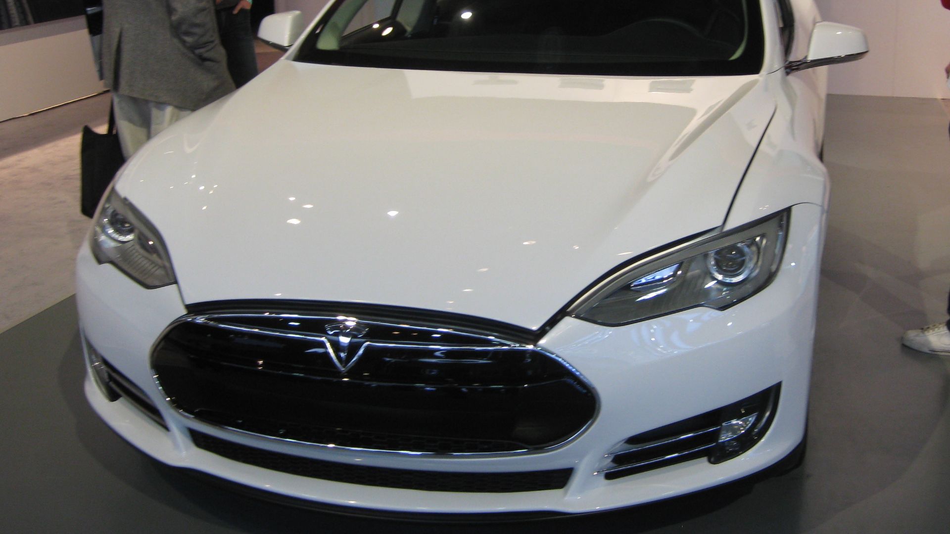 File:Tesla Model S at NAIAS 2012 (6672639485).jpg